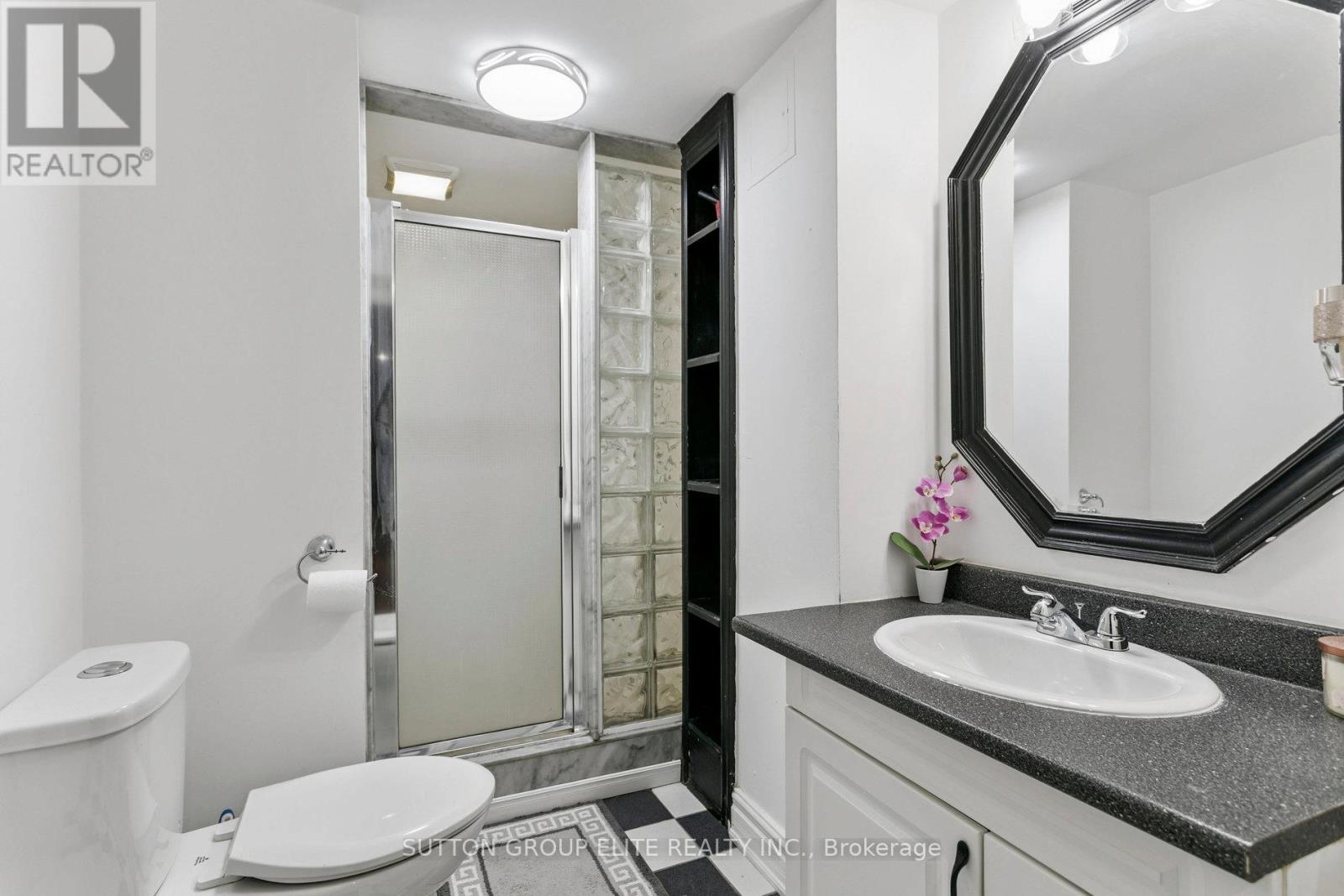 5824 Prairie Circle, Mississauga, Ontario  L5N 6B4 - Photo 46 - W12990178