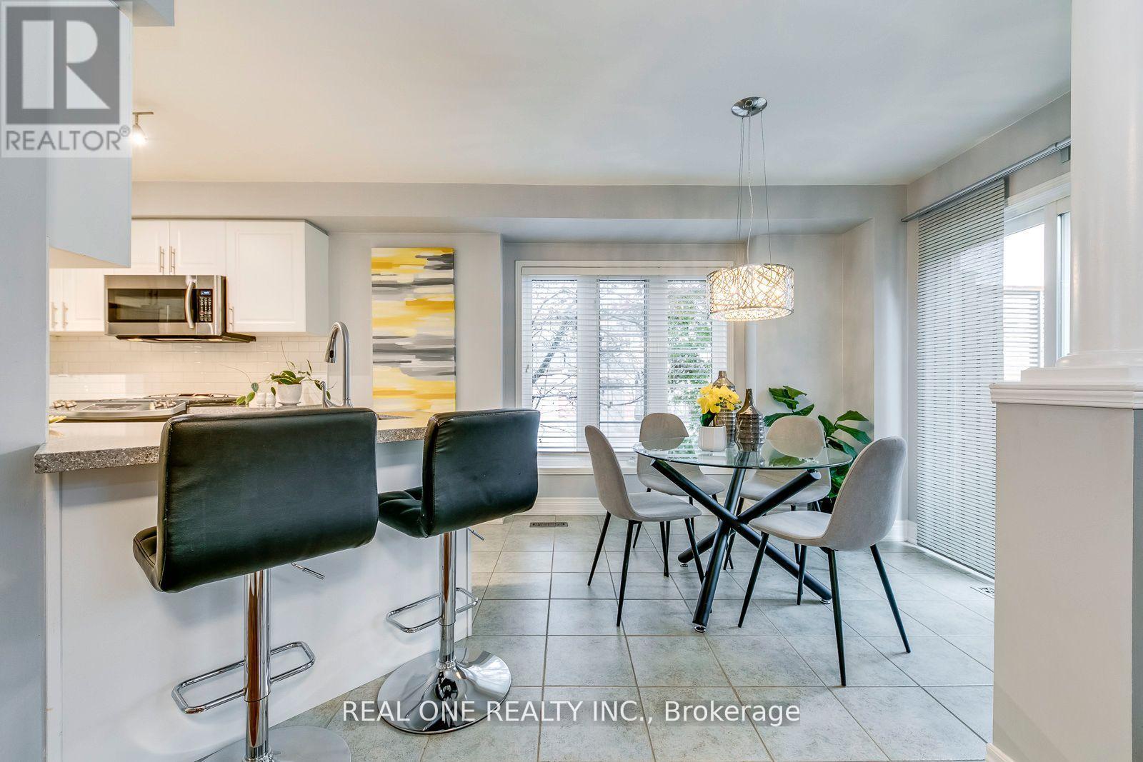 368 Kittridge Road, Oakville, Ontario  L6H 7K6 - Photo 16 - W12990206