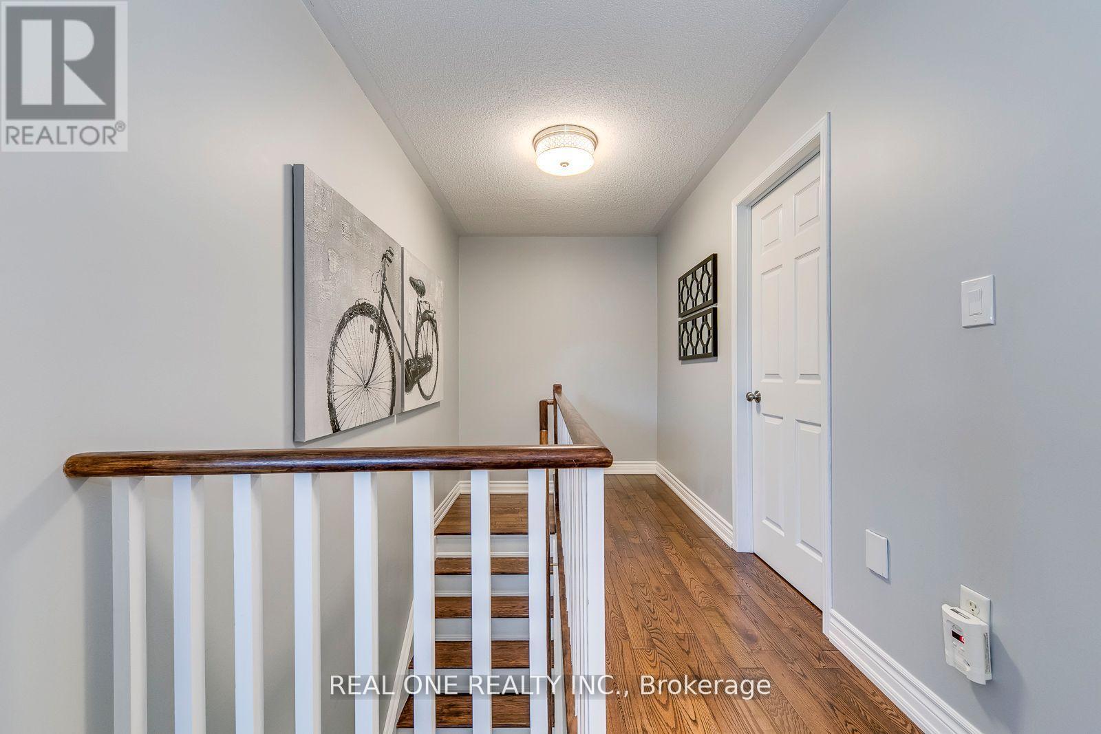 368 Kittridge Road, Oakville, Ontario  L6H 7K6 - Photo 24 - W12990206