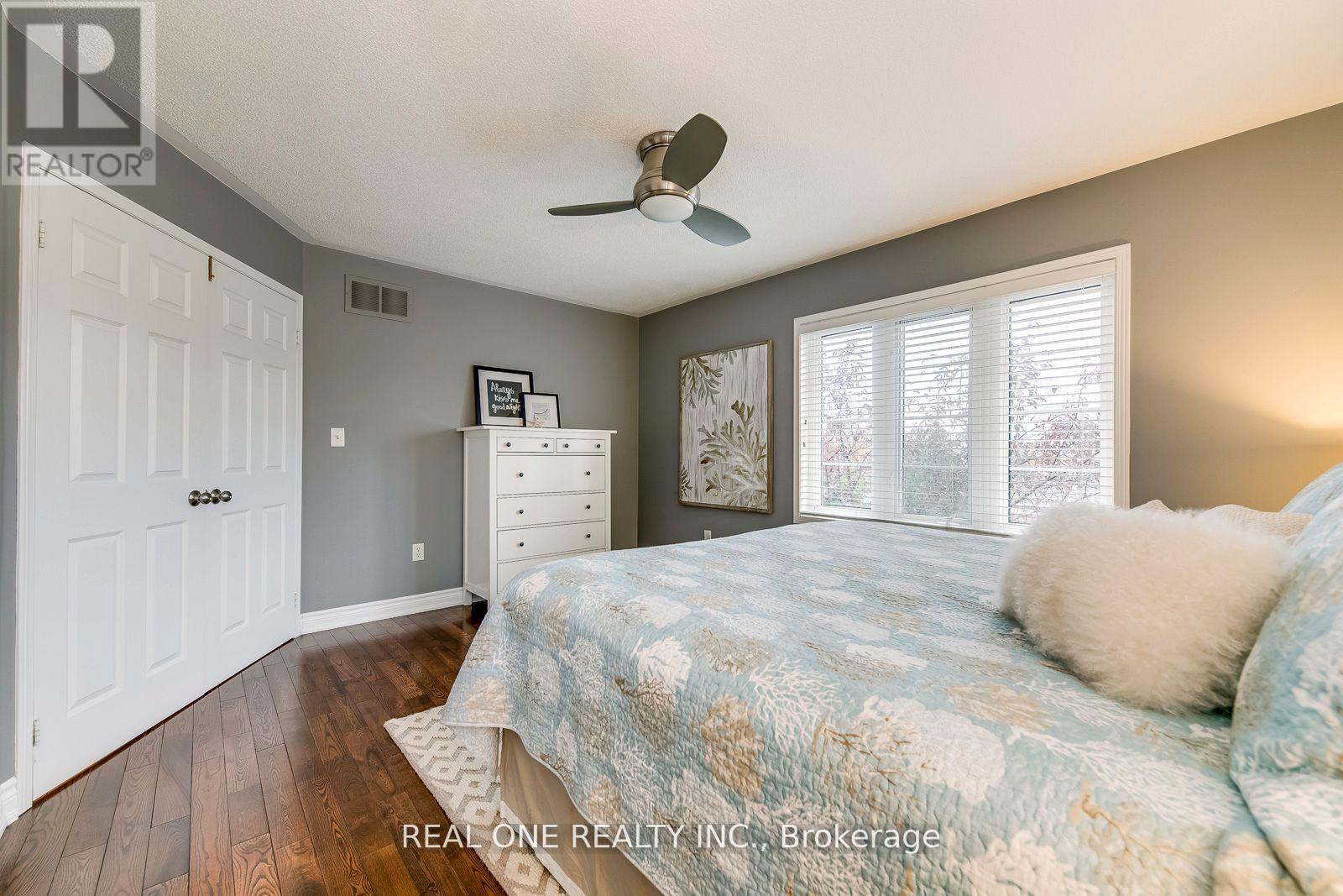 368 Kittridge Road, Oakville, Ontario  L6H 7K6 - Photo 25 - W12990206