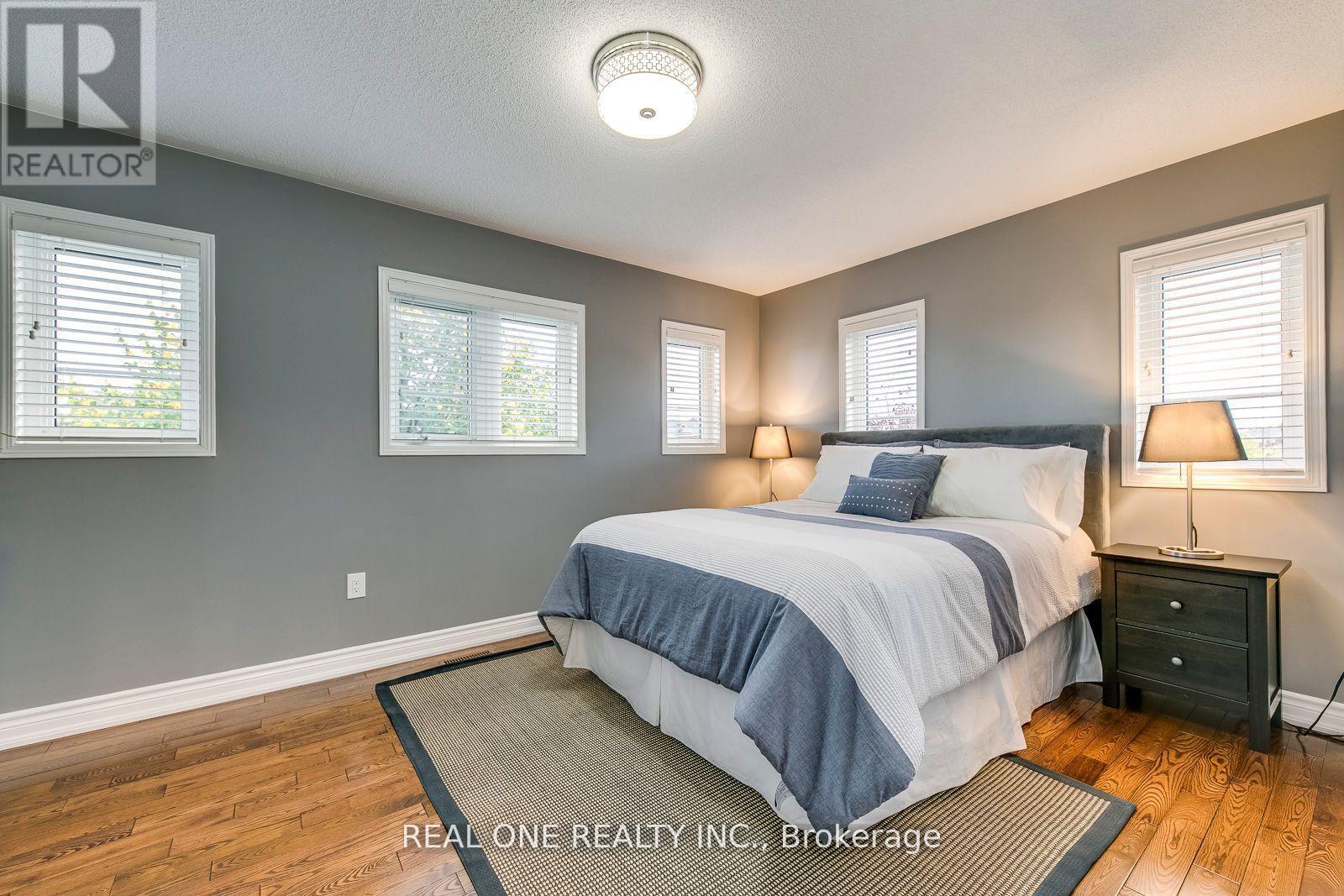 368 Kittridge Road, Oakville, Ontario  L6H 7K6 - Photo 31 - W12990206