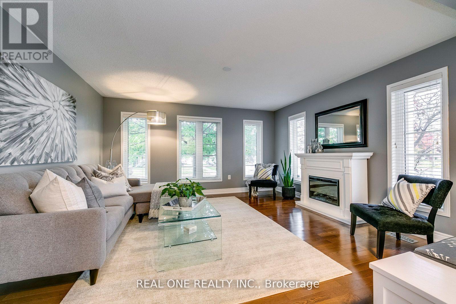 368 Kittridge Road, Oakville, Ontario  L6H 7K6 - Photo 7 - W12990206