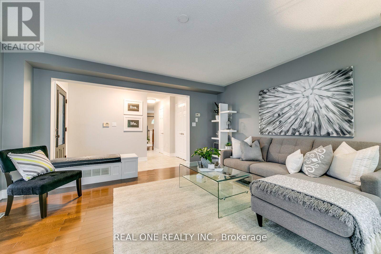 368 Kittridge Road, Oakville, Ontario  L6H 7K6 - Photo 8 - W12990206