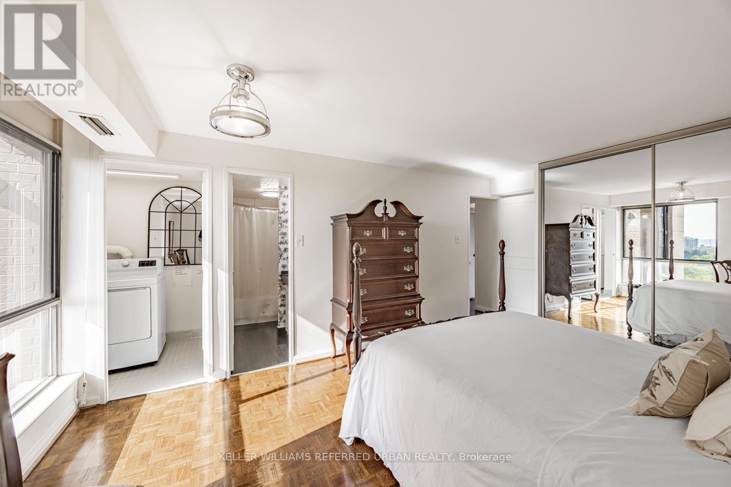 1409 - 1400 Dixie Road, Mississauga, Ontario  L5E 3E1 - Photo 21 - W12990210