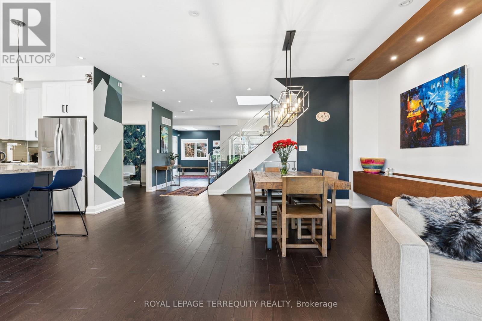 83 Humbercrest Boulevard, Toronto, Ontario M6S 4L2 - Photo 16 - W12990212