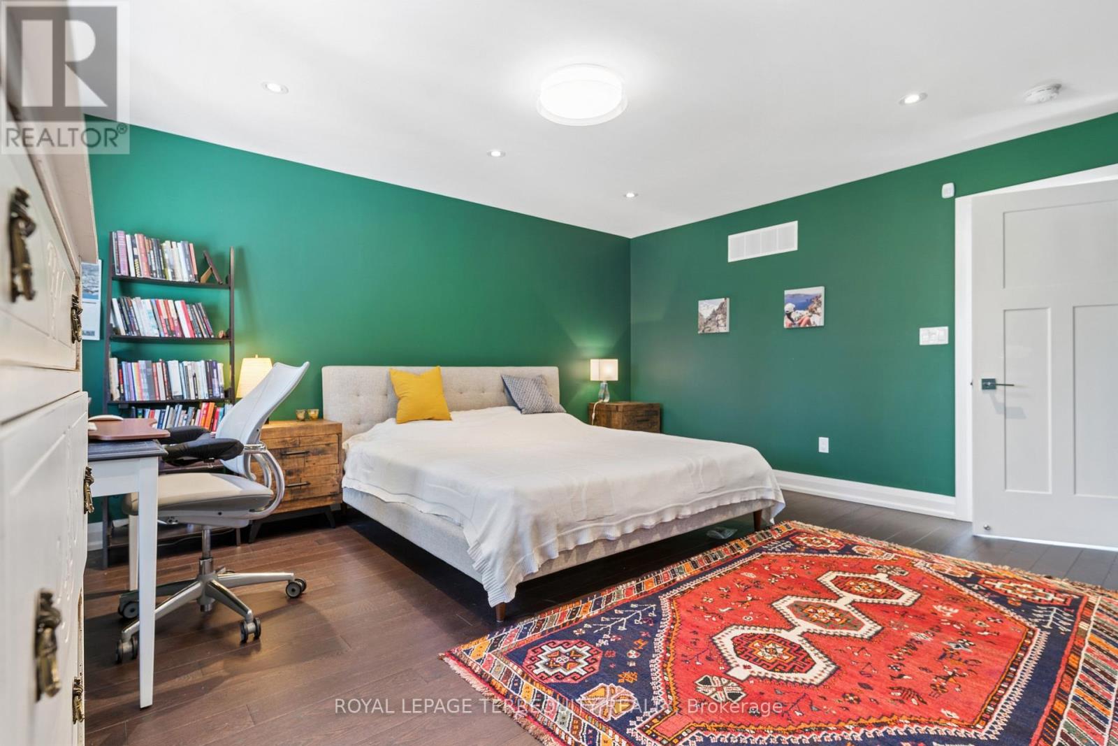 83 Humbercrest Boulevard, Toronto, Ontario M6S 4L2 - Photo 28 - W12990212