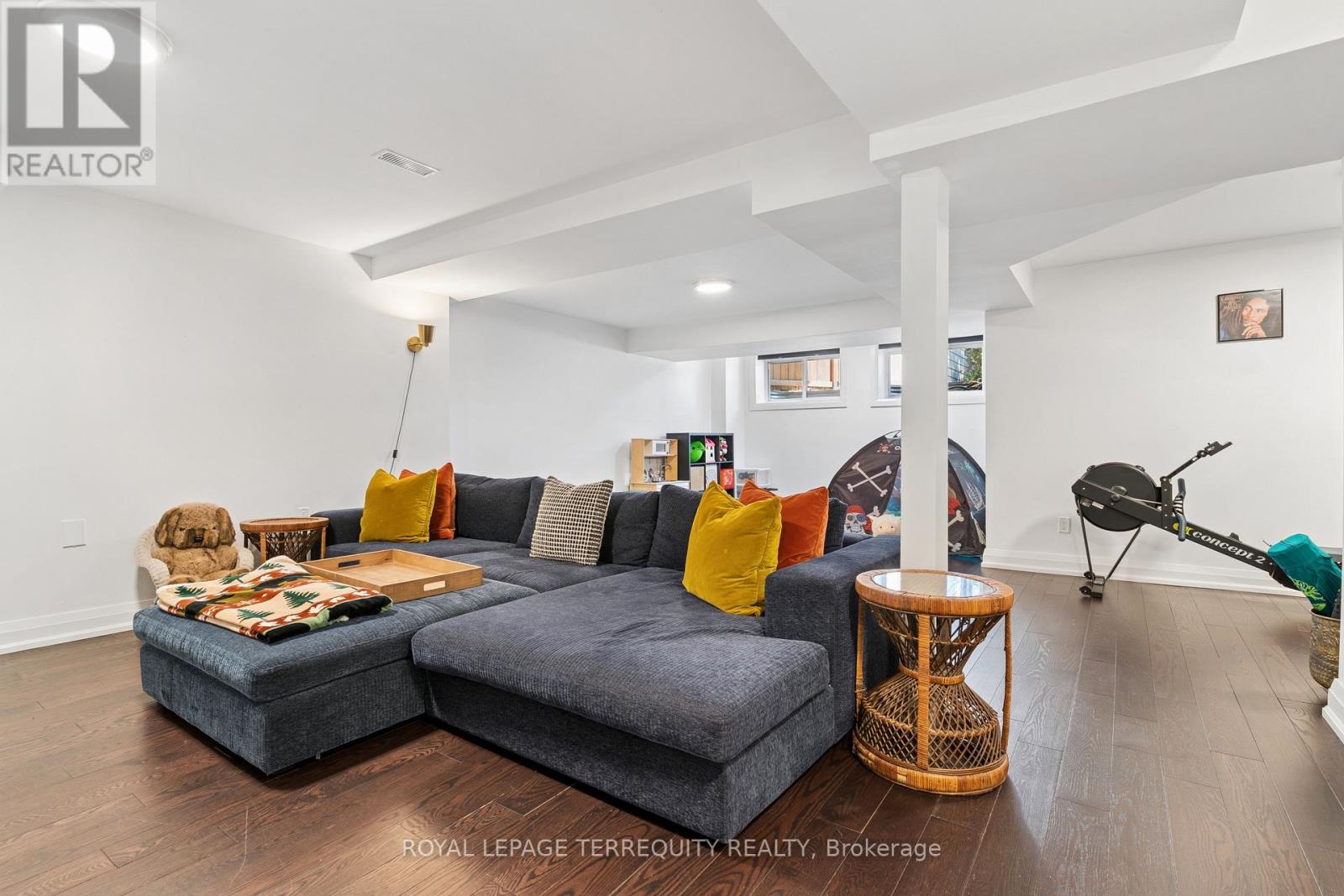 83 Humbercrest Boulevard, Toronto, Ontario M6S 4L2 - Photo 30 - W12990212