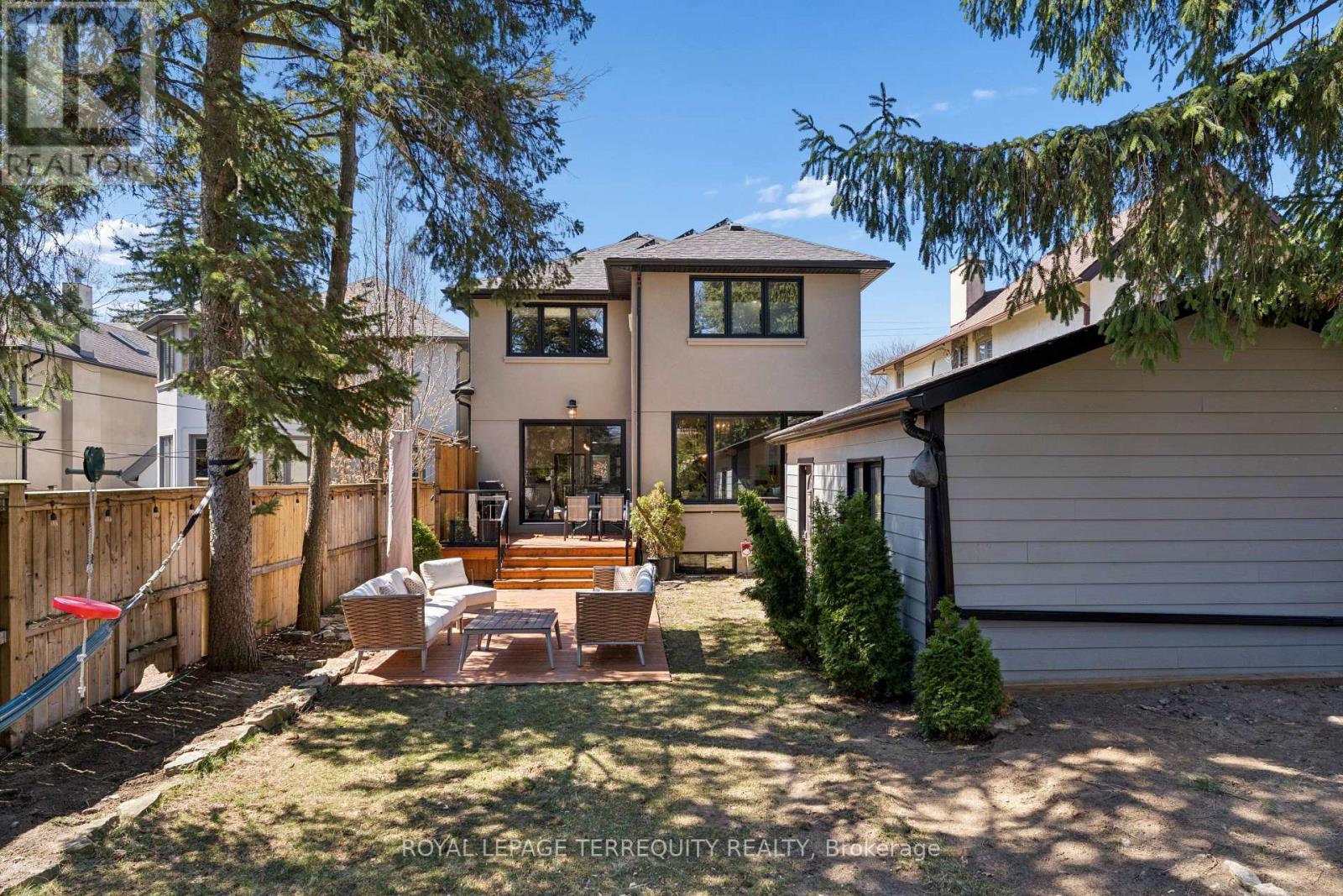 83 Humbercrest Boulevard, Toronto, Ontario M6S 4L2 - Photo 38 - W12990212