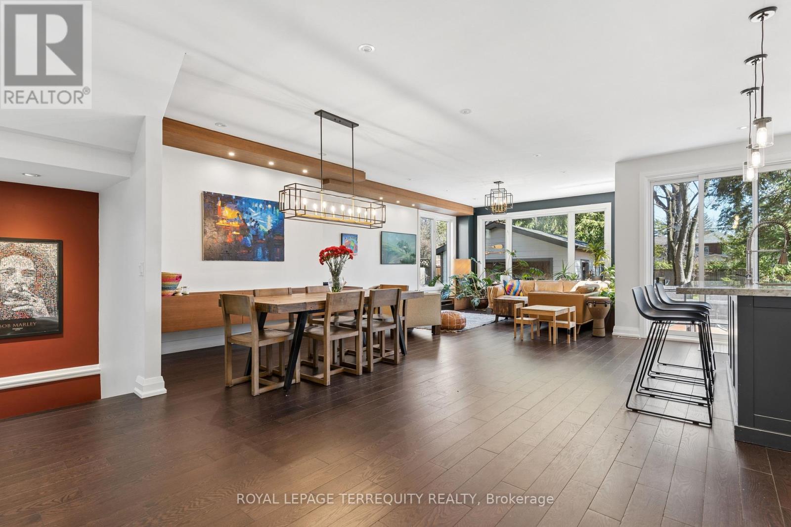 83 Humbercrest Boulevard, Toronto, Ontario M6S 4L2 - Photo 6 - W12990212