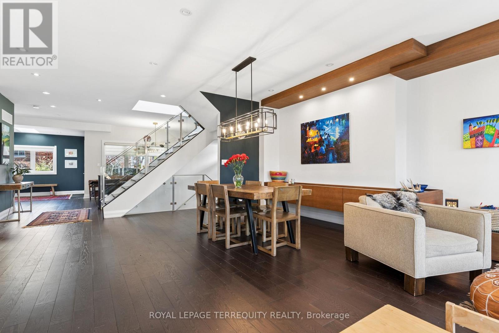 83 Humbercrest Boulevard, Toronto, Ontario M6S 4L2 - Photo 7 - W12990212