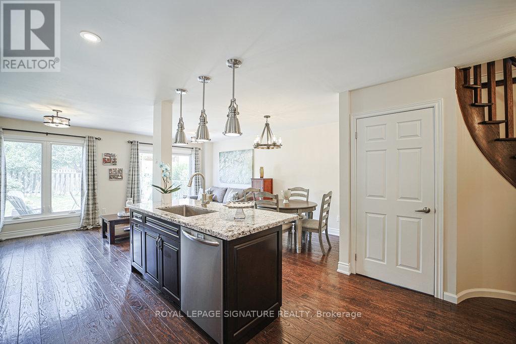 1106 Highgate Place, Mississauga, Ontario  L4W 3H4 - Photo 7 - W12990214