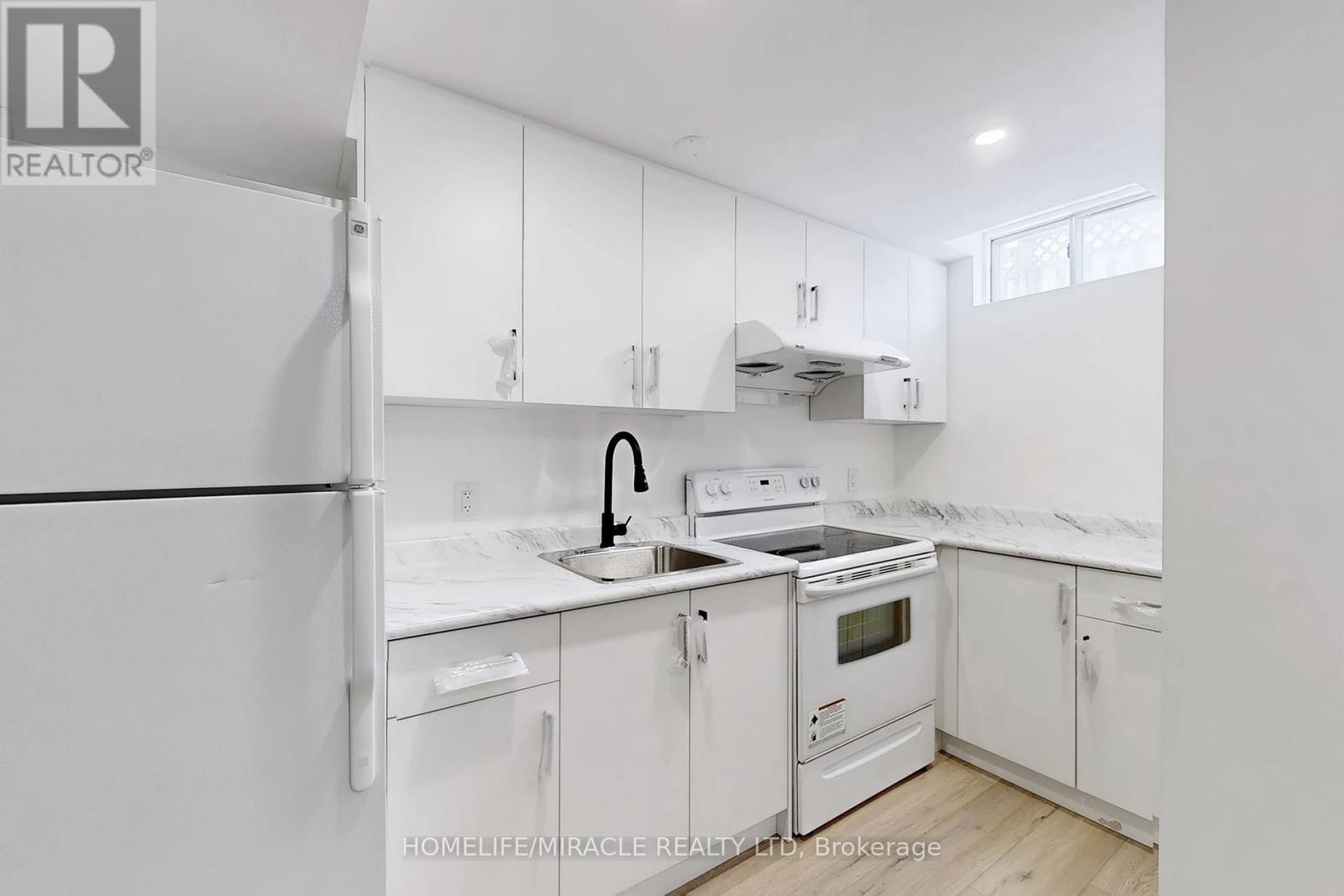 14 Rodwell Court, Brampton, Ontario  L6Y 4G7 - Photo 31 - W12990218