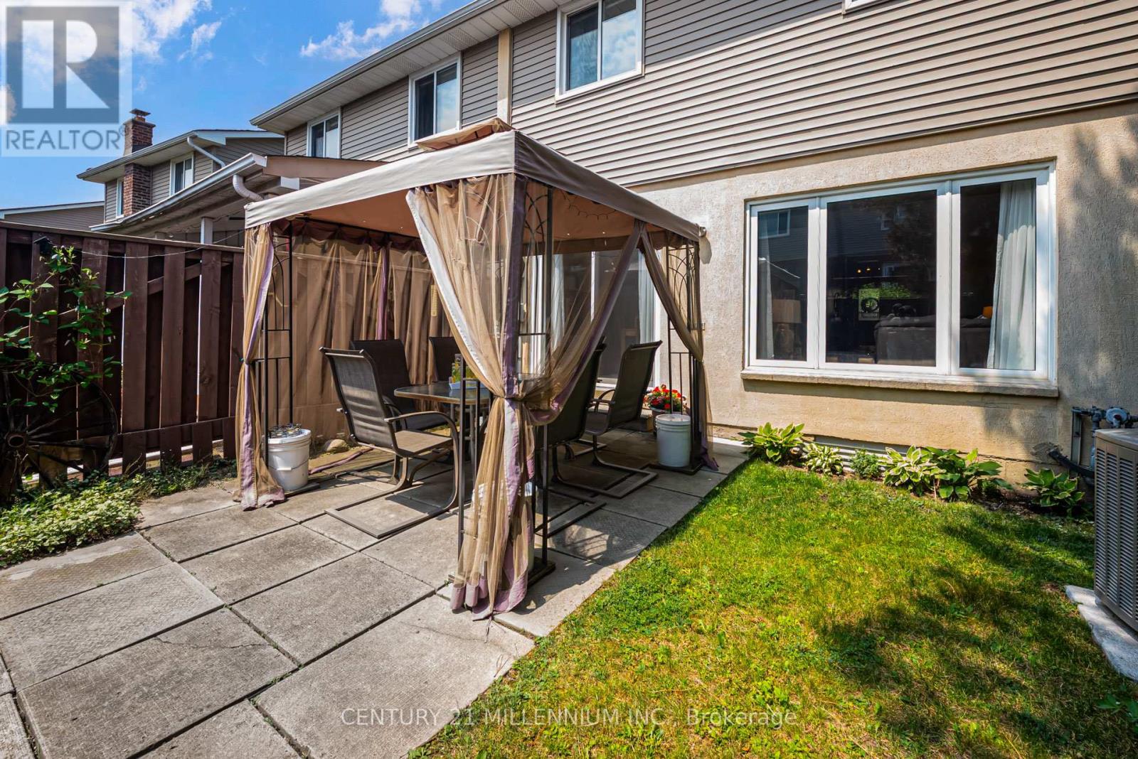 69 - 69 Carisbrooke Court, Brampton, Ontario  L6S 3K1 - Photo 33 - W12990234