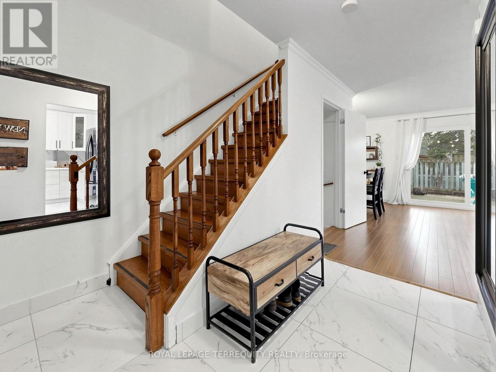 49 - 6730 Falconer Drive, Mississauga, Ontario  L5N 1L5 - Photo 3 - W12990240