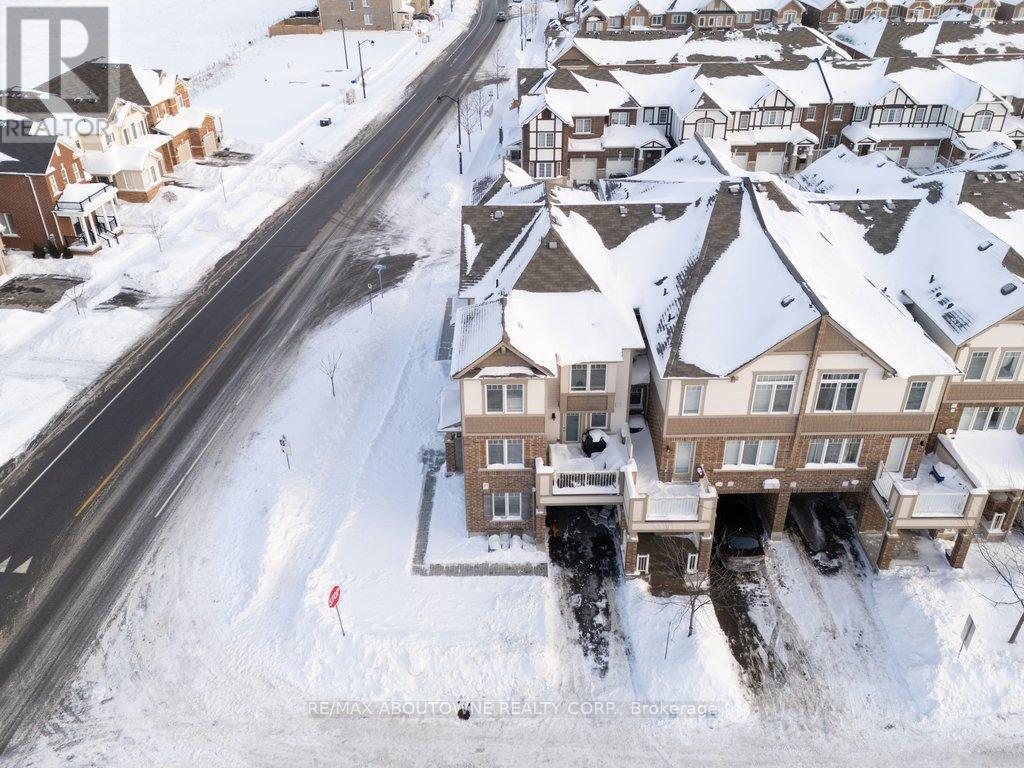 1133 Duignan Crescent, Milton, Ontario  L9E 1C3 - Photo 38 - W12990252