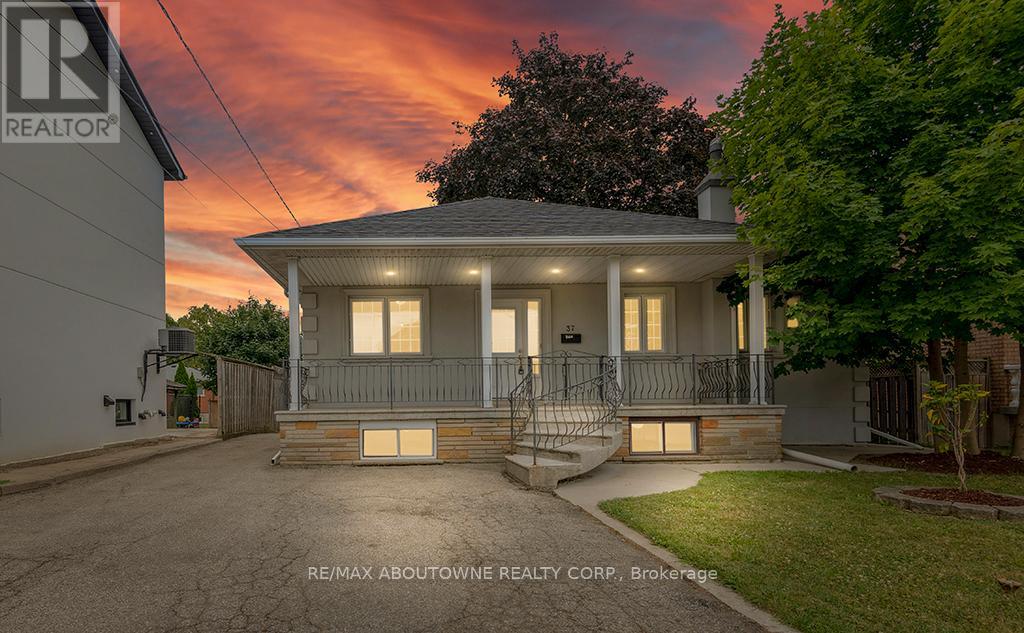 37 Brome Road, Toronto, Ontario  M6L 1T5 - Photo 2 - W12990326