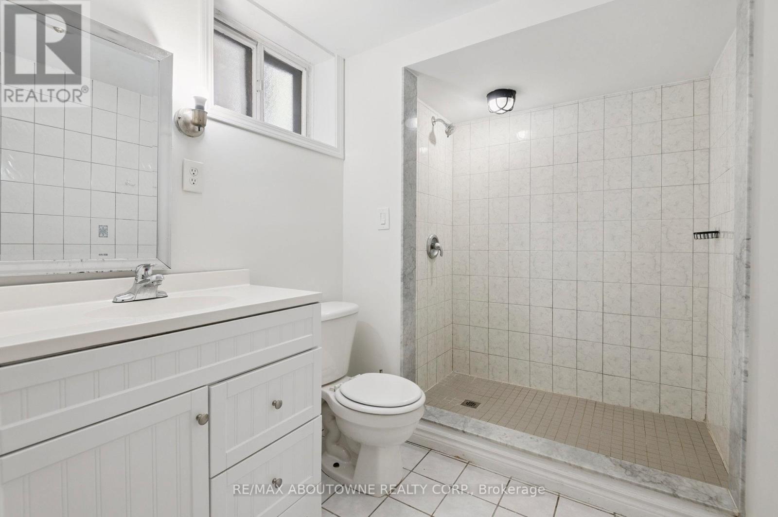 37 Brome Road, Toronto, Ontario  M6L 1T5 - Photo 35 - W12990326