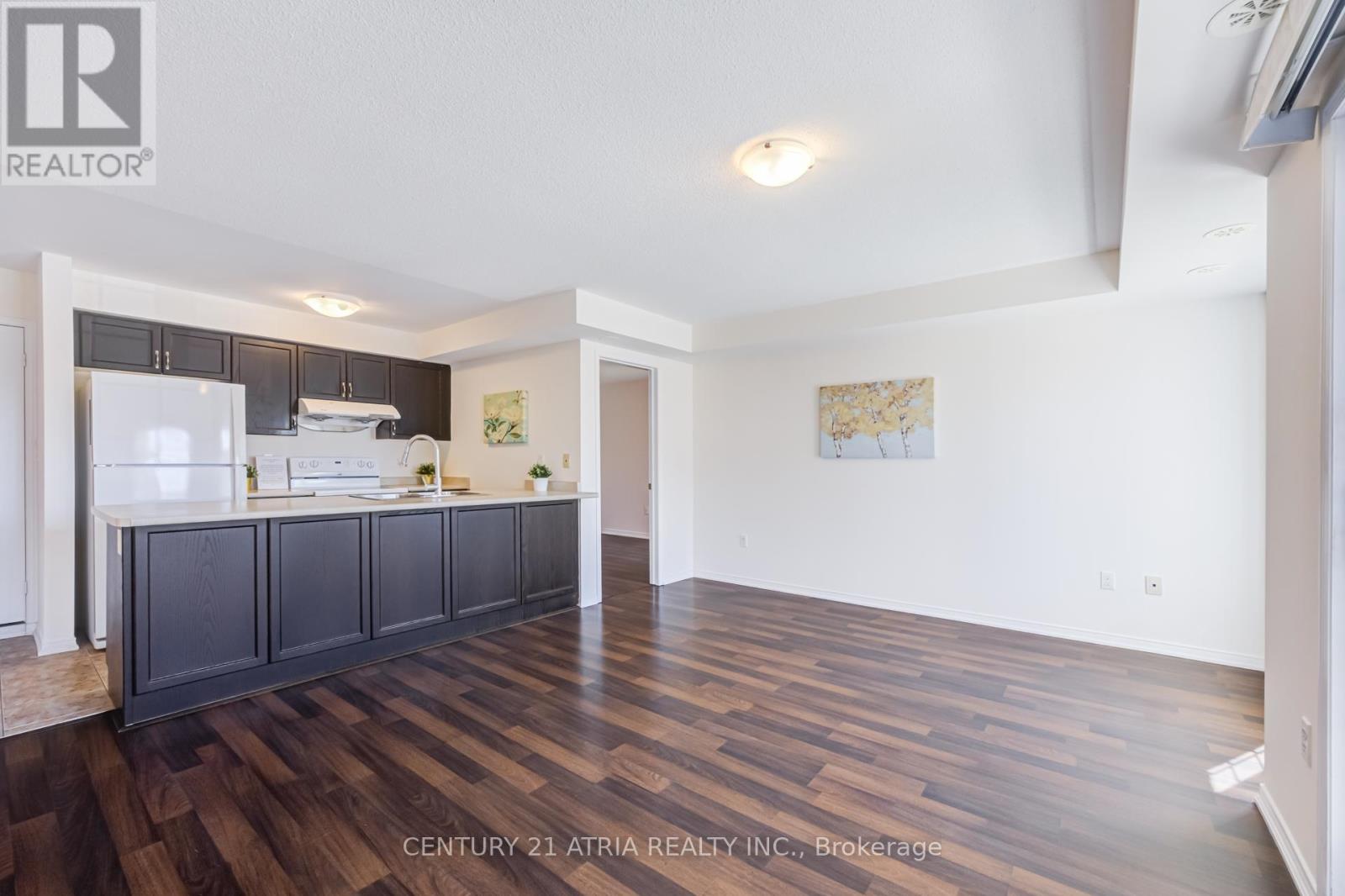 5 - 129 Isaac Devins Boulevard, Toronto, Ontario  M9M 0C4 - Photo 12 - W12990332