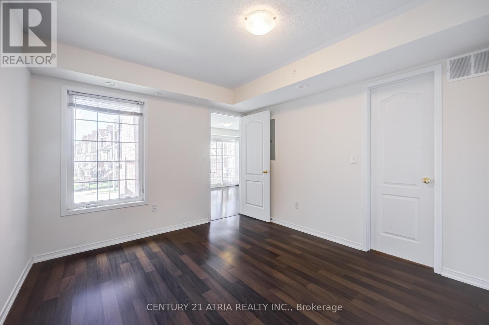 5 - 129 Isaac Devins Boulevard, Toronto, Ontario  M9M 0C4 - Photo 17 - W12990332