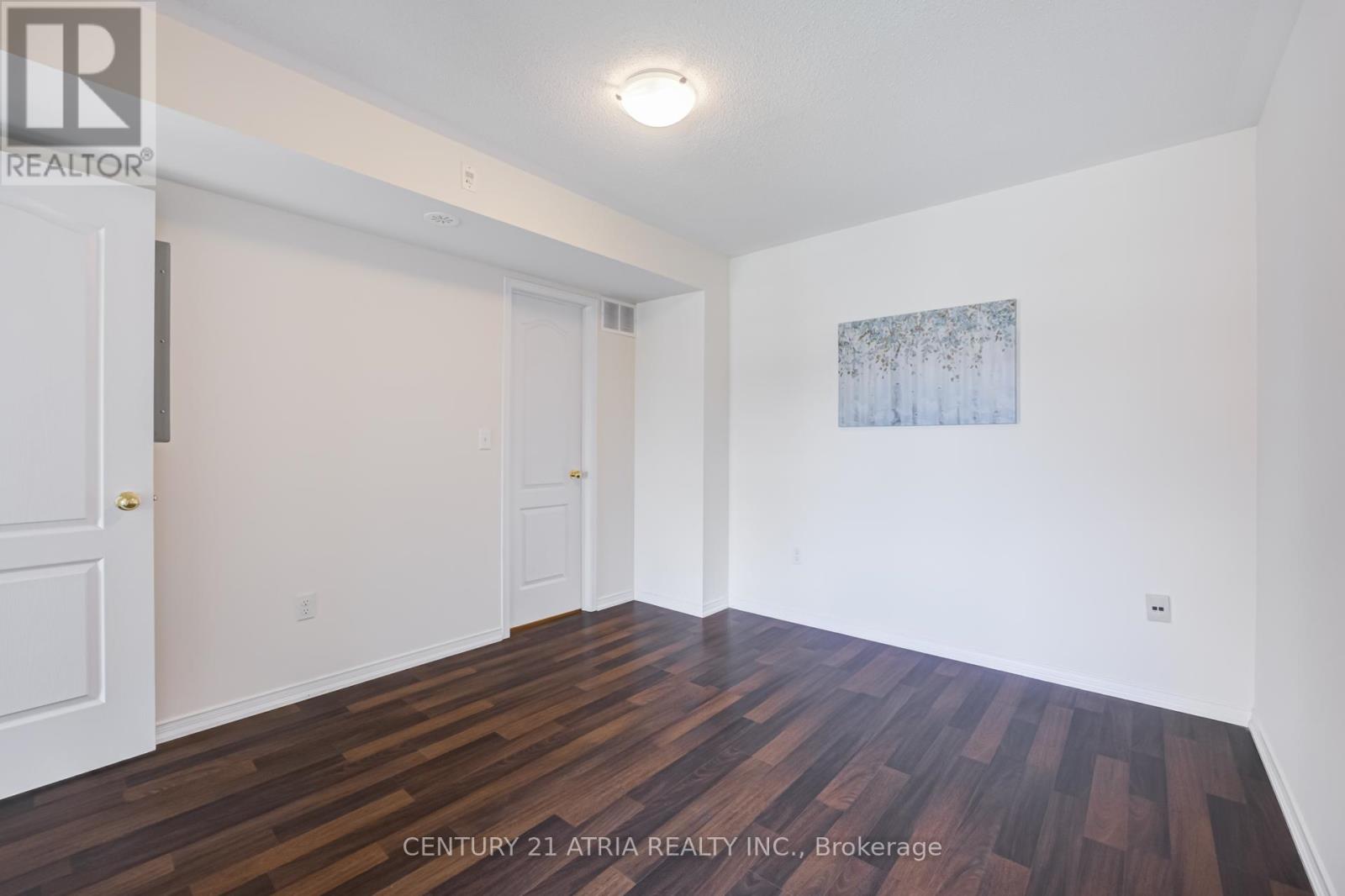 5 - 129 Isaac Devins Boulevard, Toronto, Ontario  M9M 0C4 - Photo 18 - W12990332