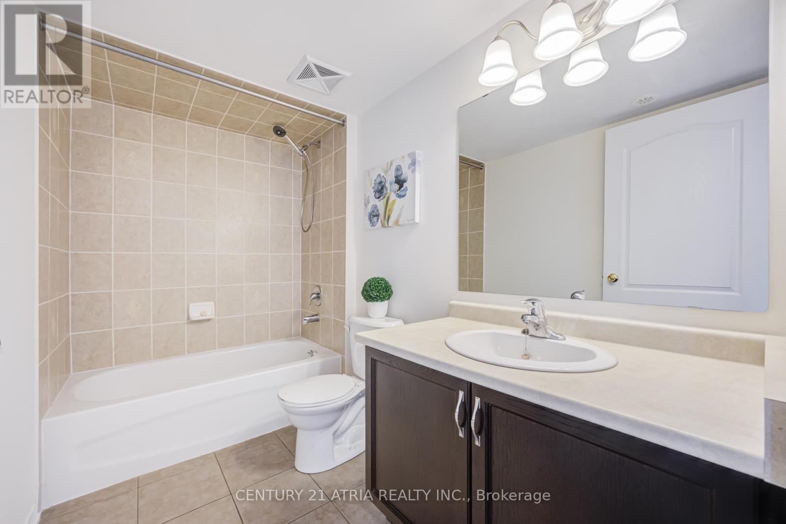 5 - 129 Isaac Devins Boulevard, Toronto, Ontario  M9M 0C4 - Photo 20 - W12990332