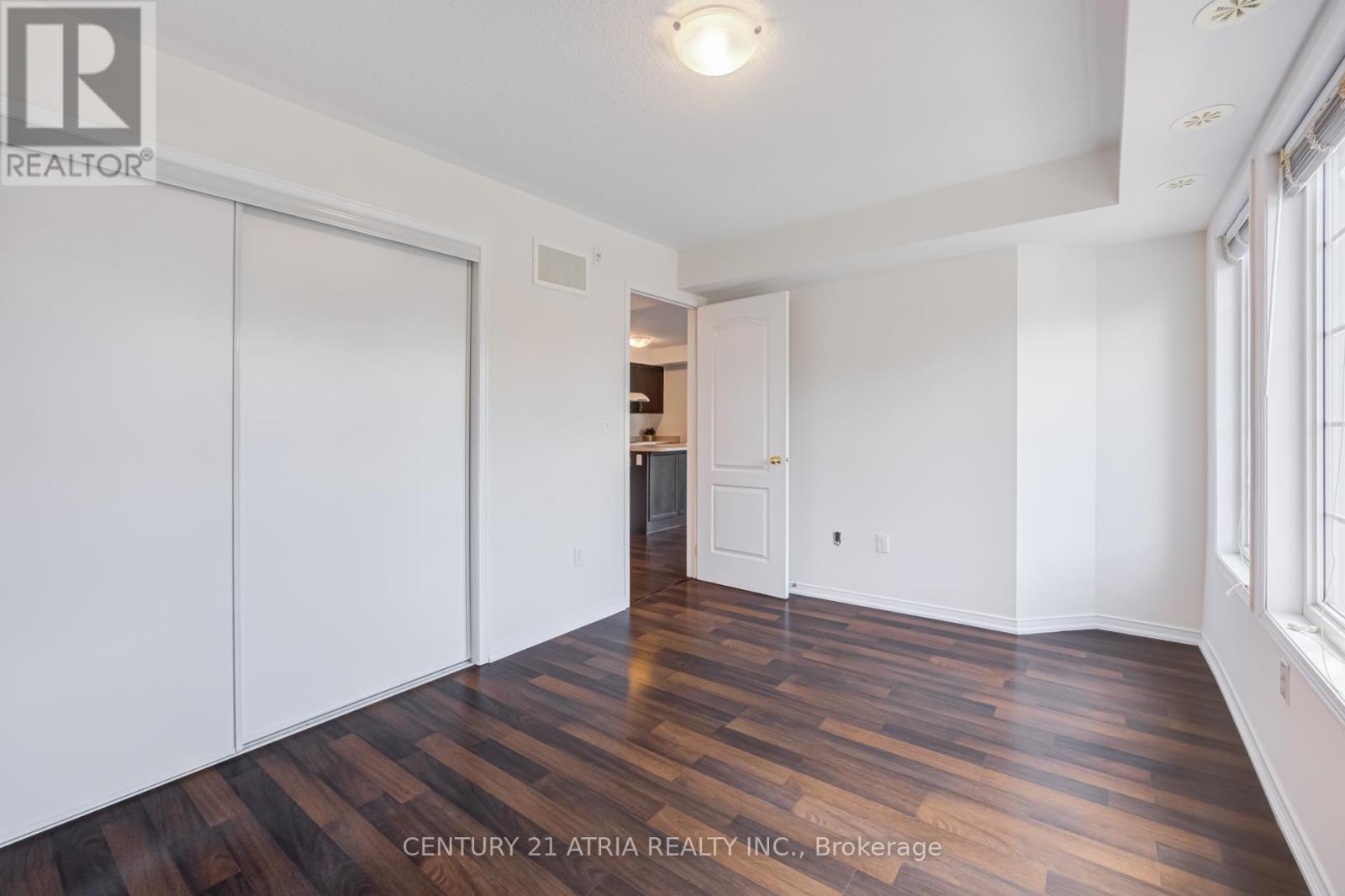 5 - 129 Isaac Devins Boulevard, Toronto, Ontario  M9M 0C4 - Photo 23 - W12990332