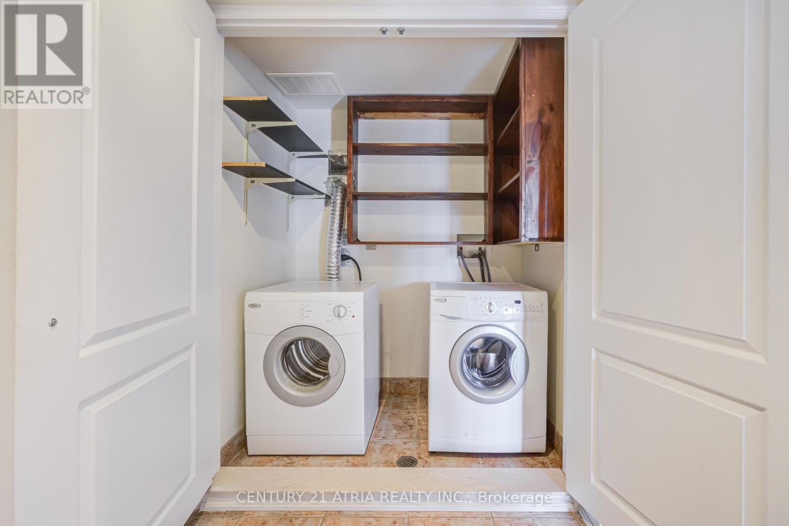 5 - 129 Isaac Devins Boulevard, Toronto, Ontario  M9M 0C4 - Photo 25 - W12990332