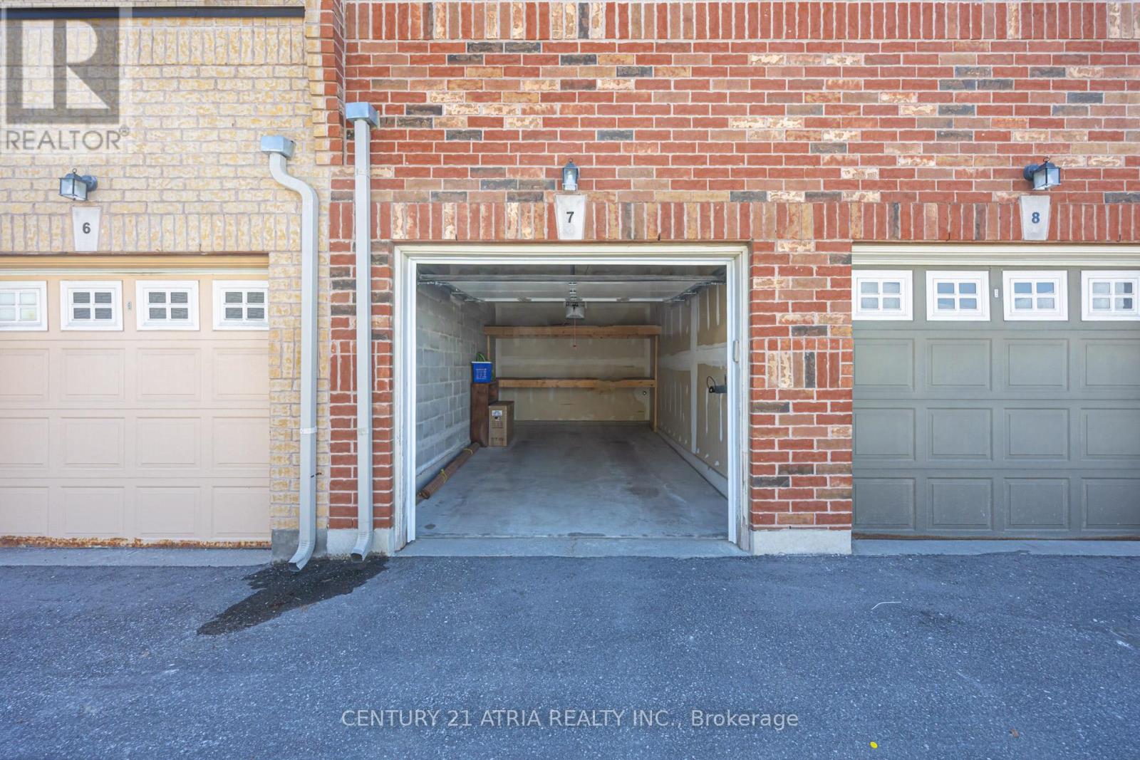 5 - 129 Isaac Devins Boulevard, Toronto, Ontario  M9M 0C4 - Photo 30 - W12990332