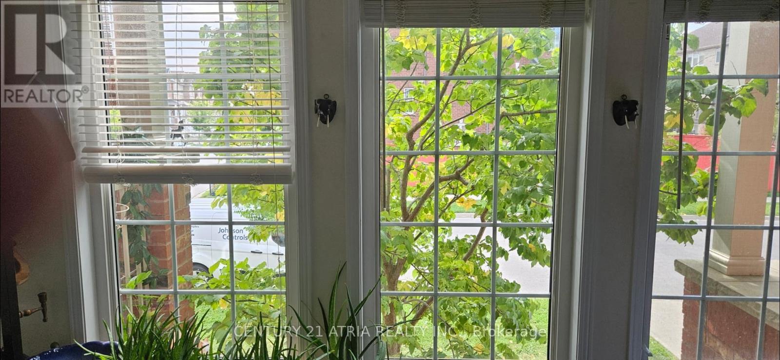 5 - 129 Isaac Devins Boulevard, Toronto, Ontario  M9M 0C4 - Photo 33 - W12990332