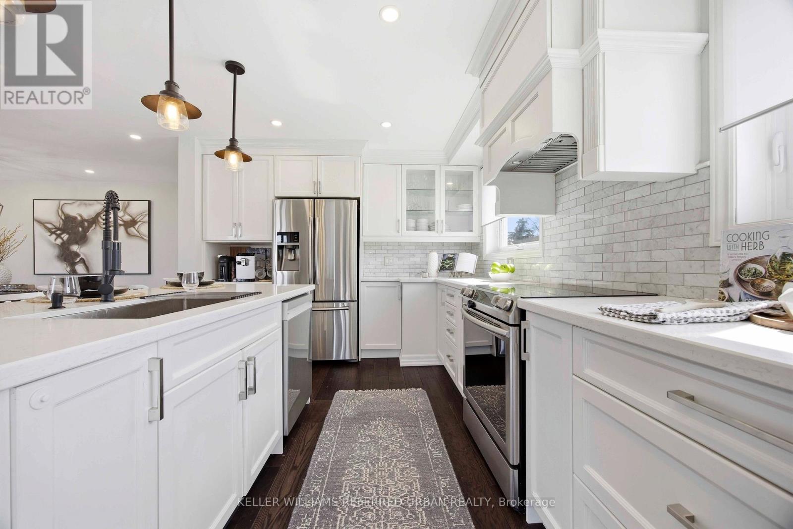 143 Grandravine Drive, Toronto, Ontario  M3J 1B3 - Photo 10 - W12990336