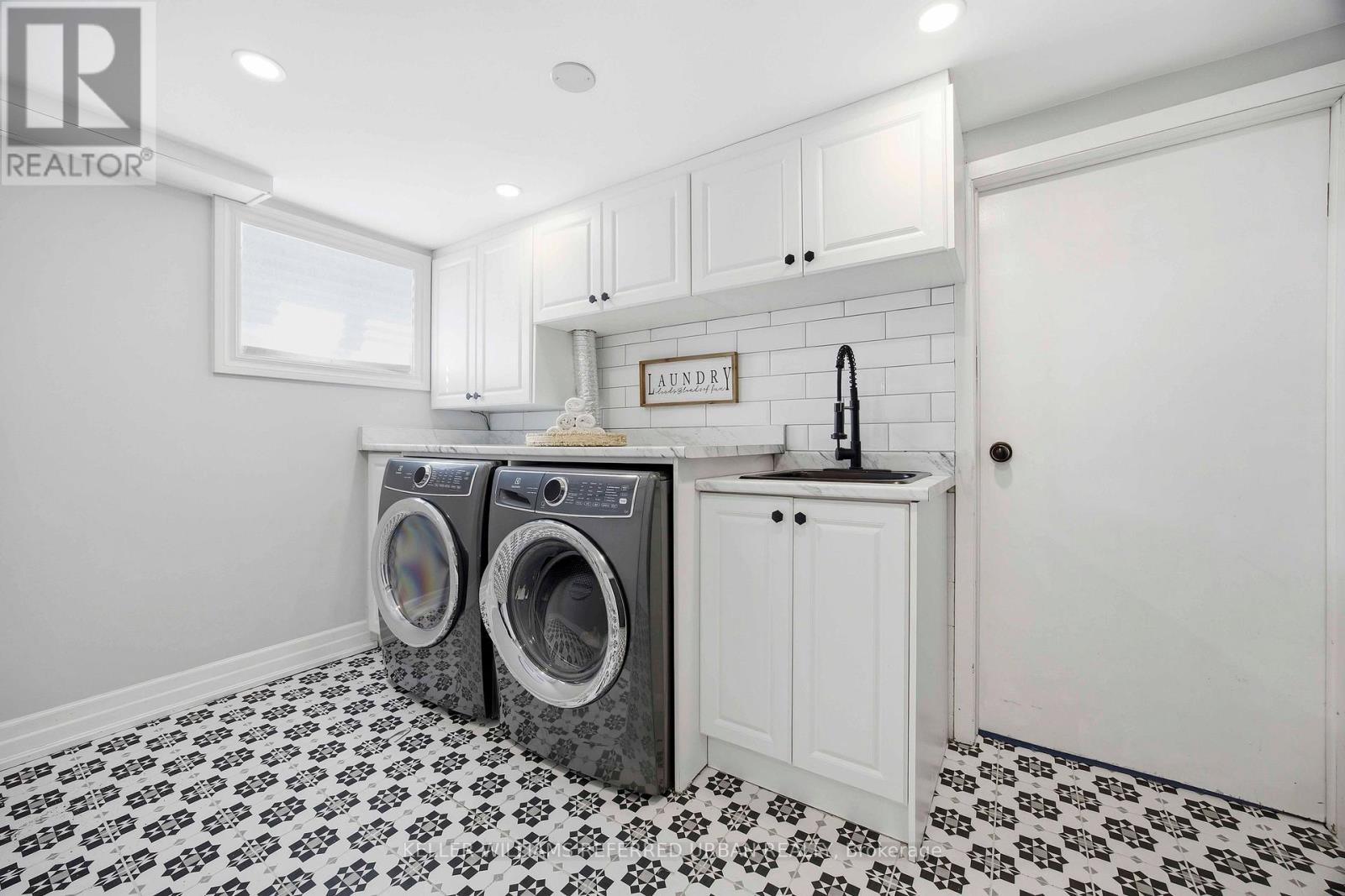 143 Grandravine Drive, Toronto, Ontario  M3J 1B3 - Photo 27 - W12990336