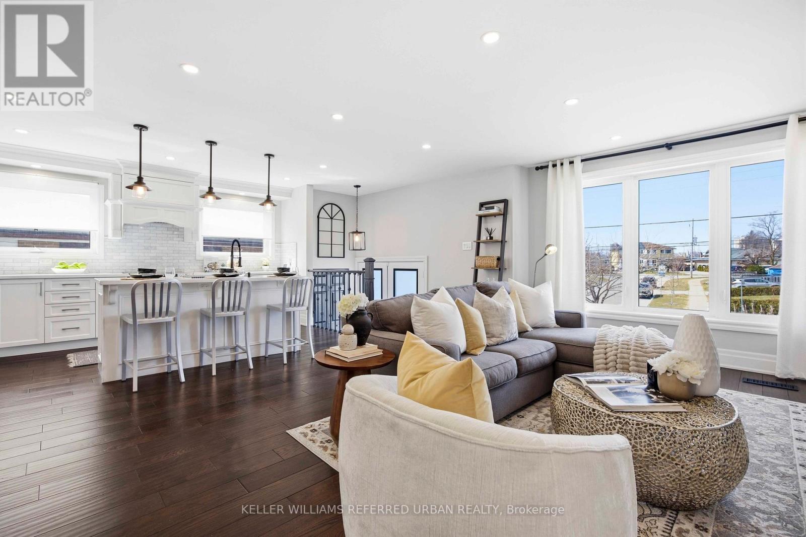 143 Grandravine Drive, Toronto, Ontario  M3J 1B3 - Photo 7 - W12990336