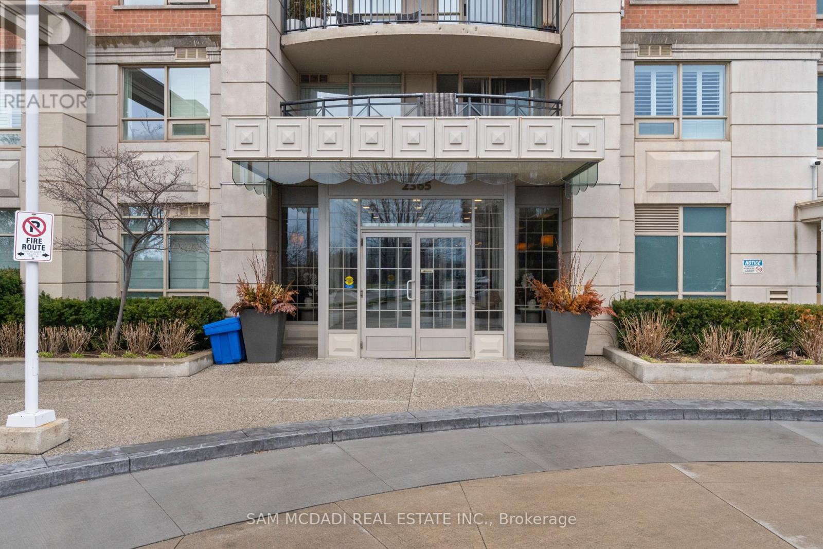 908 - 2365 Central Park Drive, Oakville, Ontario  L6H 0C7 - Photo 3 - W12990340