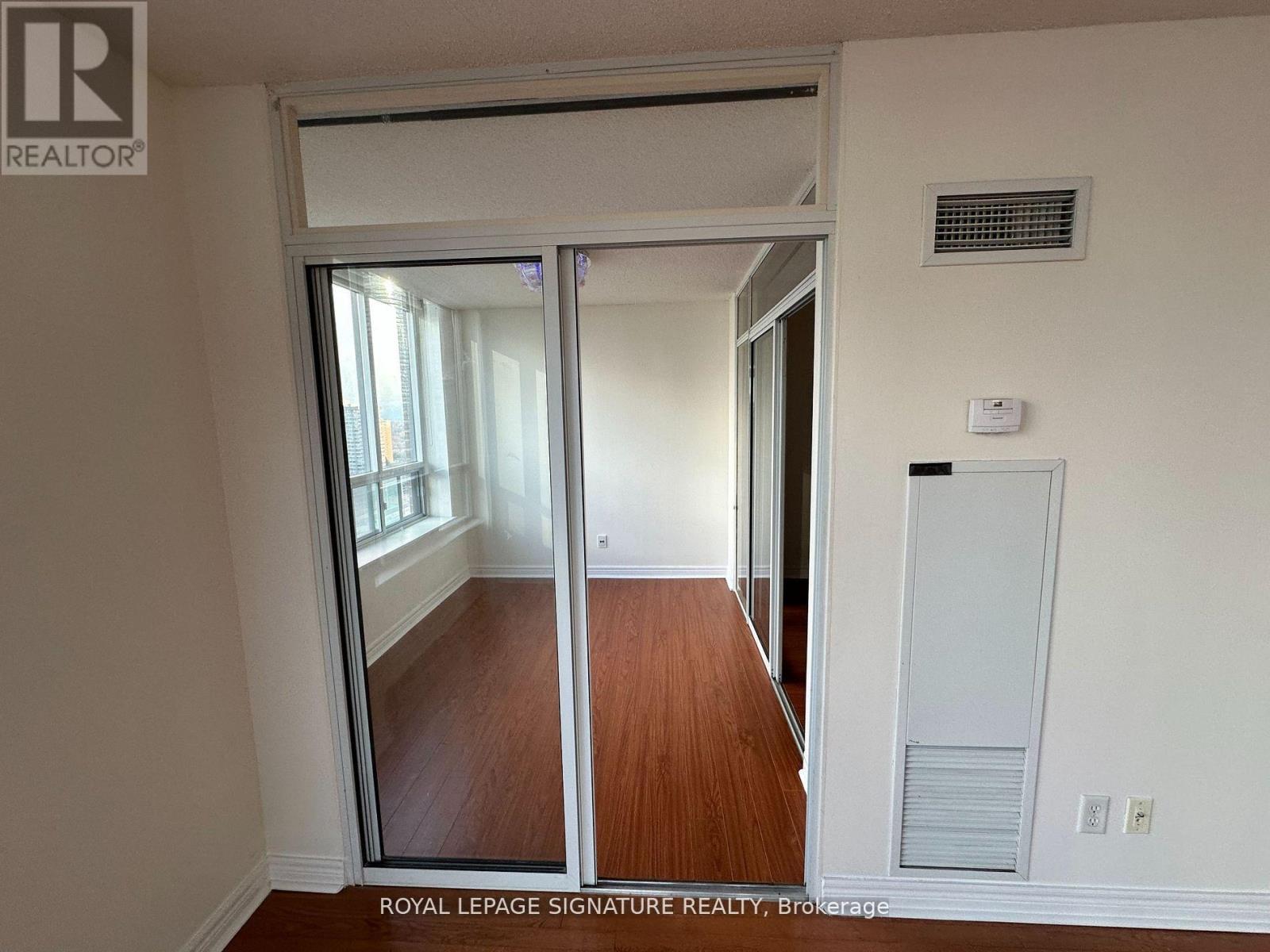 1803 - 156 Enfield Place, Mississauga, Ontario  L5B 4L8 - Photo 27 - W12990344