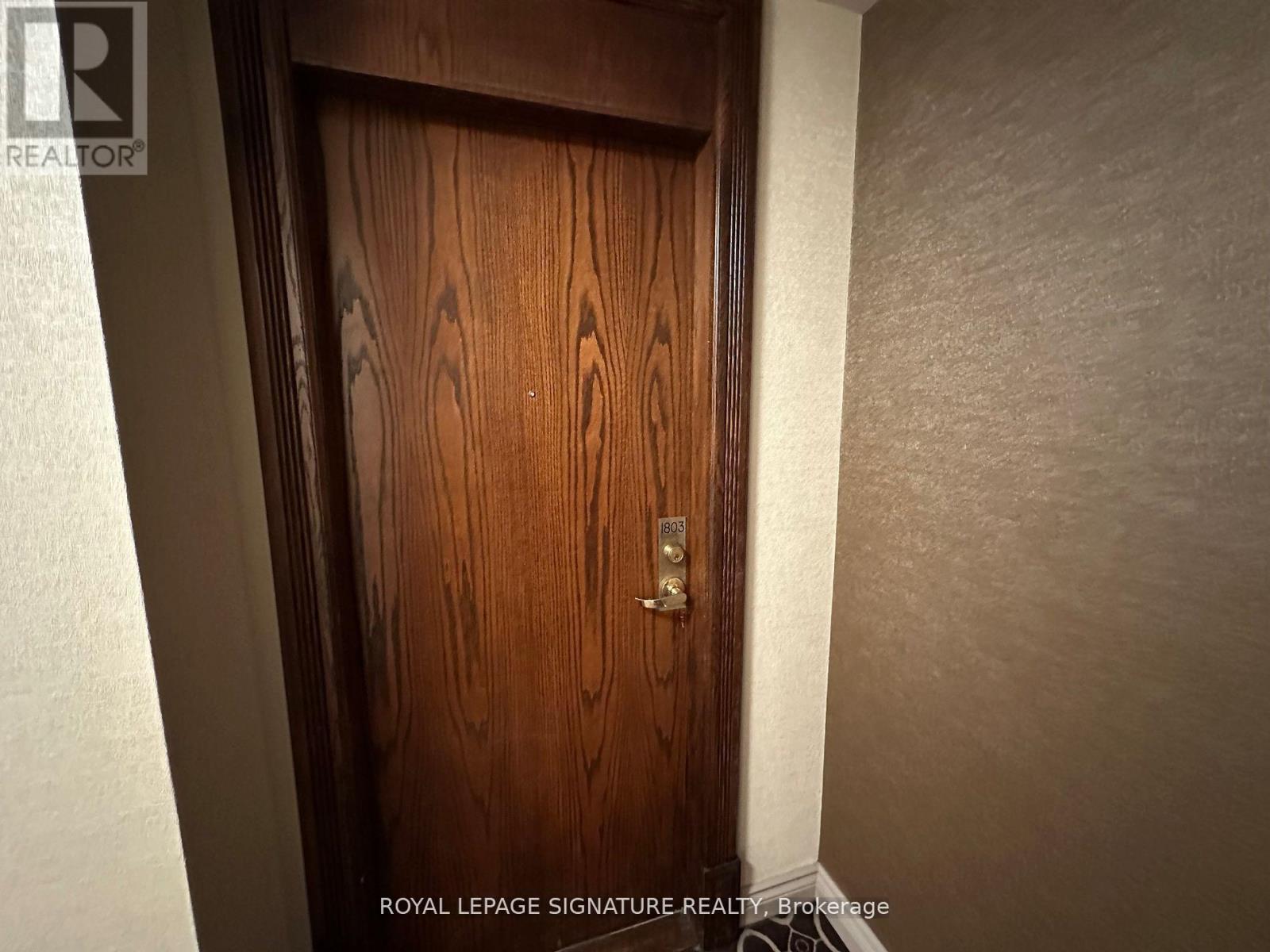 1803 - 156 Enfield Place, Mississauga, Ontario  L5B 4L8 - Photo 5 - W12990344