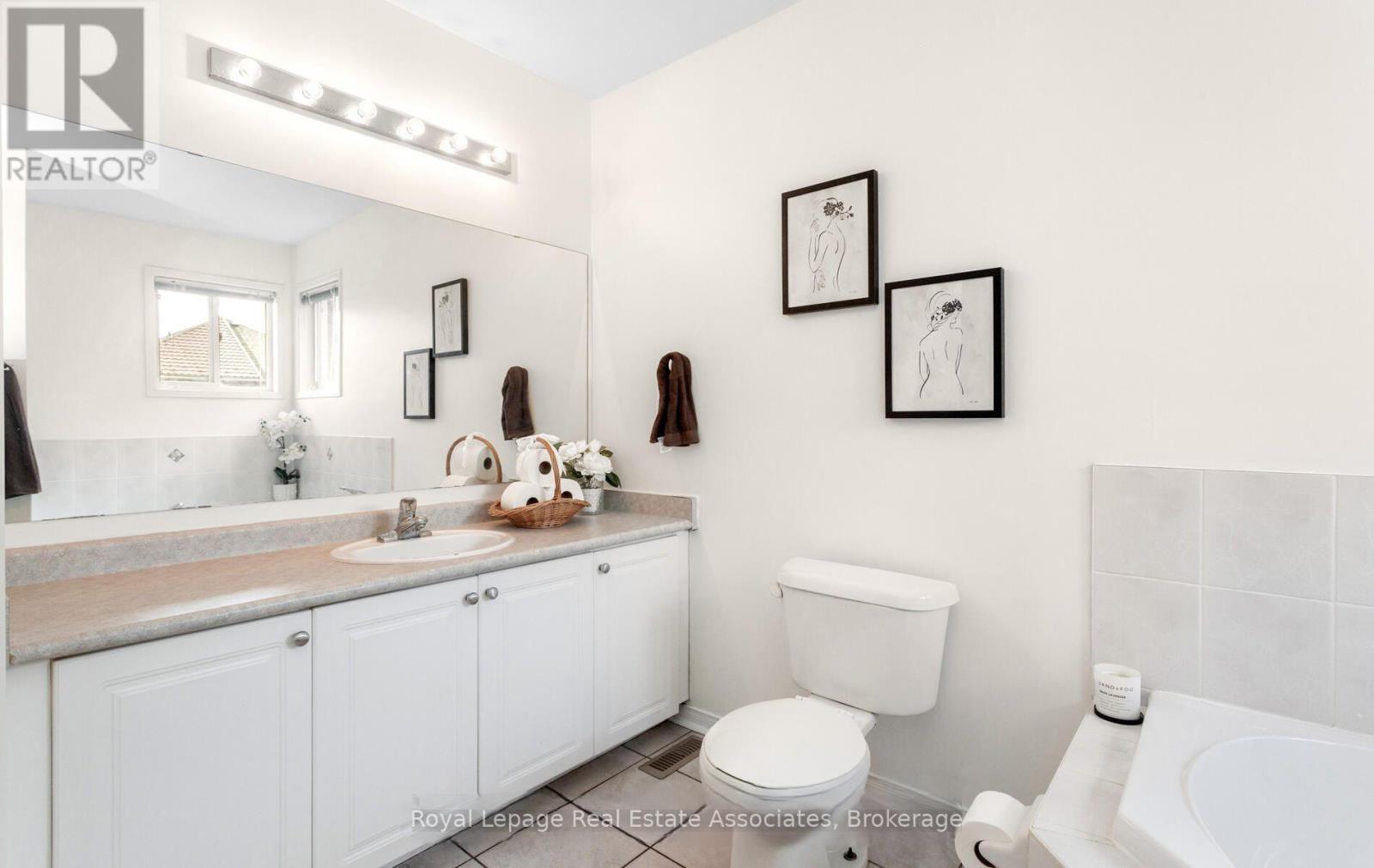 Upper - 116 Lake Louise Drive, Brampton, Ontario  L6X 4Z8 - Photo 10 - W12990390