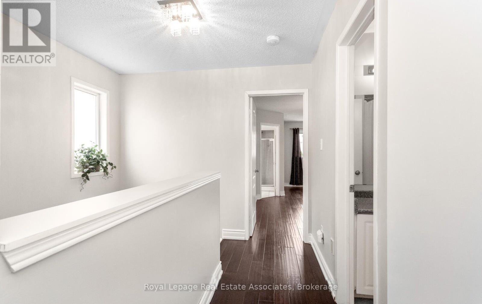 Upper - 116 Lake Louise Drive, Brampton, Ontario  L6X 4Z8 - Photo 8 - W12990390