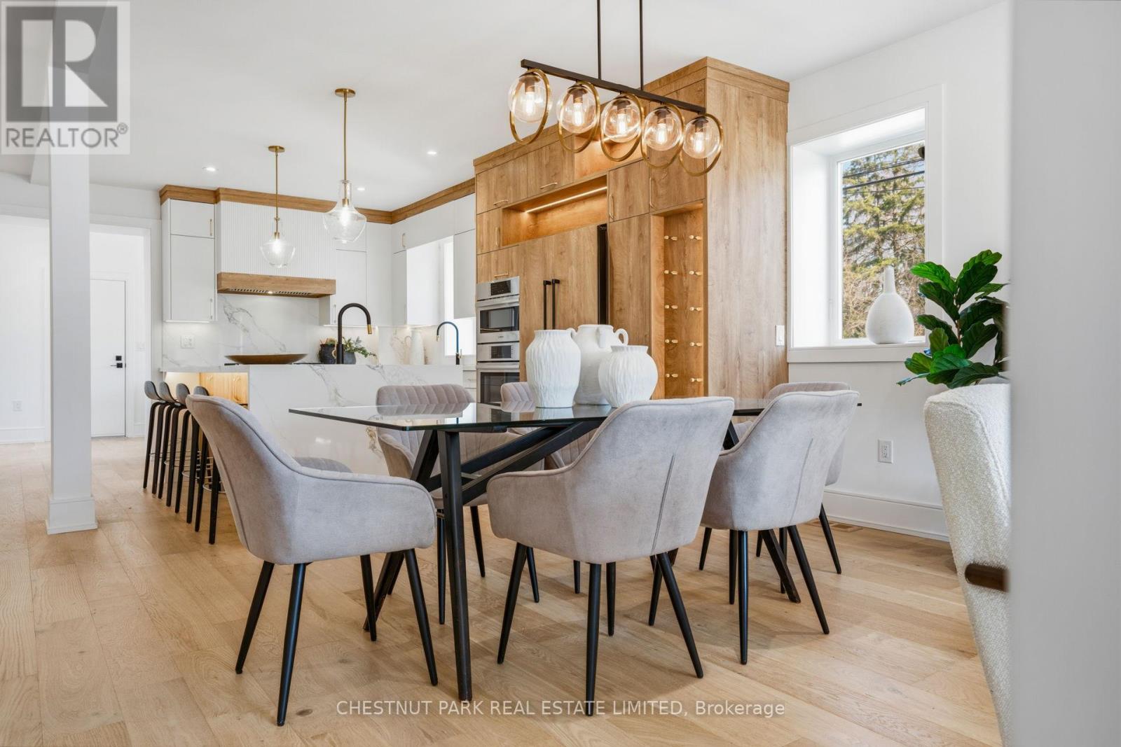 86 Edgecroft Road, Toronto, Ontario  M8Z 2C3 - Photo 11 - W12990396