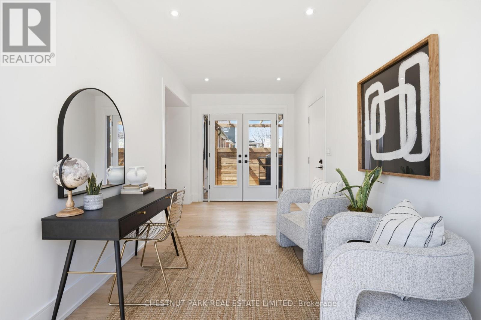 86 Edgecroft Road, Toronto, Ontario  M8Z 2C3 - Photo 17 - W12990396