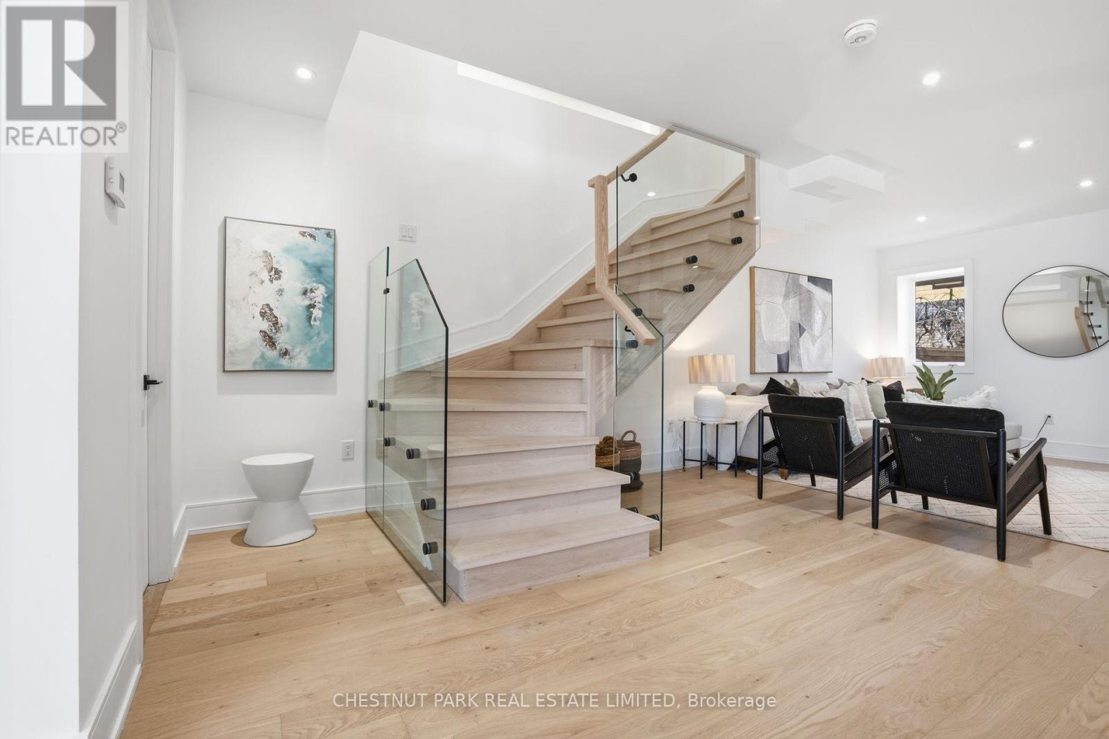 86 Edgecroft Road, Toronto, Ontario  M8Z 2C3 - Photo 21 - W12990396