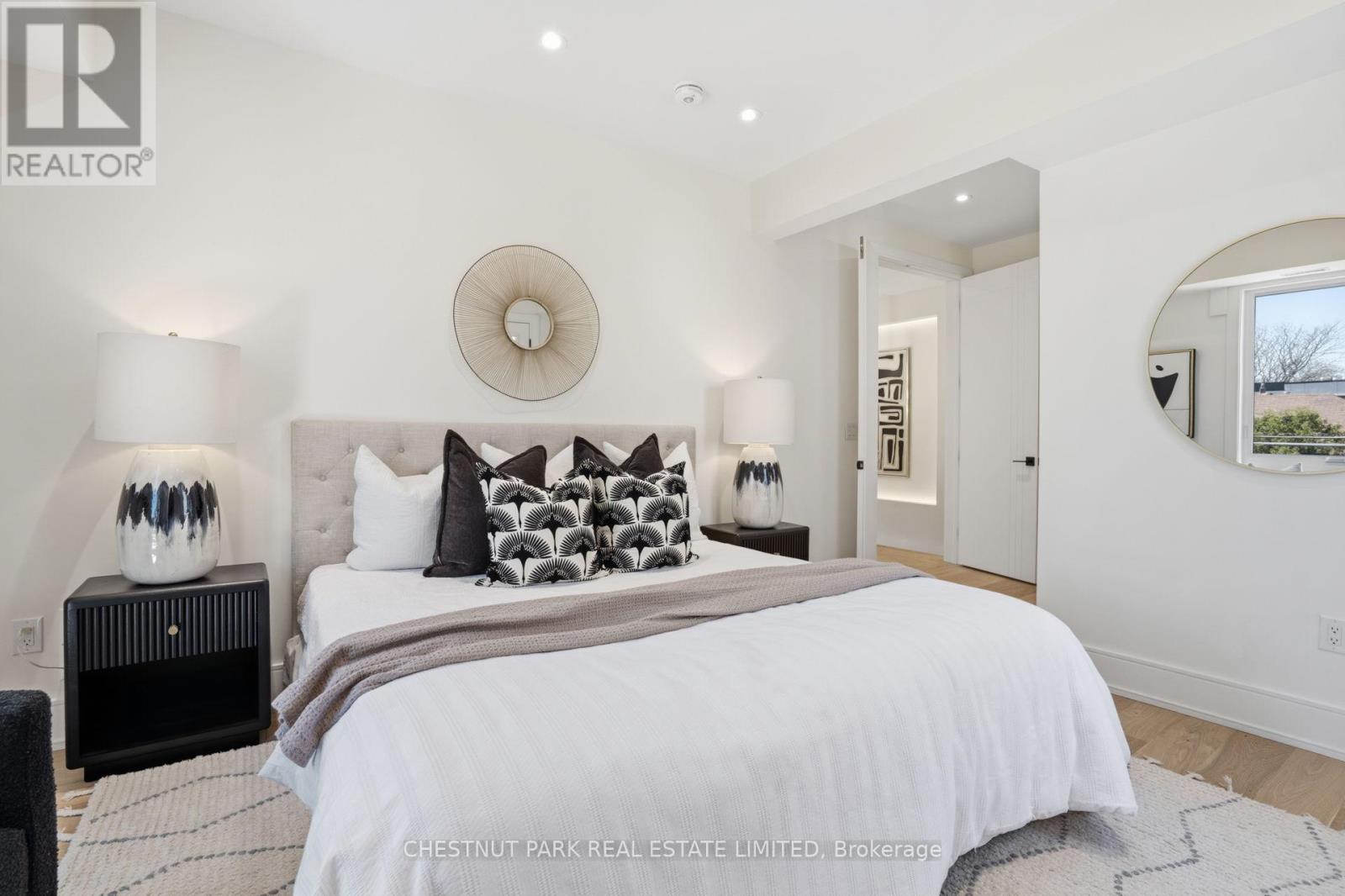 86 Edgecroft Road, Toronto, Ontario  M8Z 2C3 - Photo 24 - W12990396