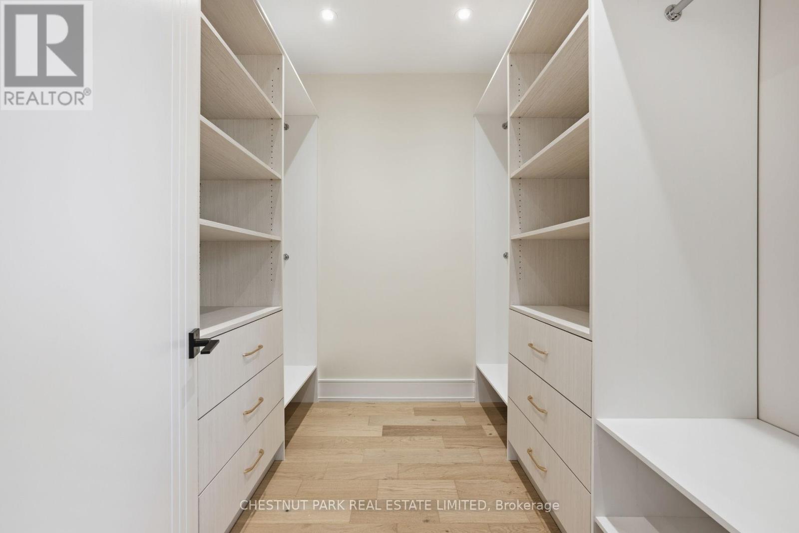 86 Edgecroft Road, Toronto, Ontario  M8Z 2C3 - Photo 27 - W12990396