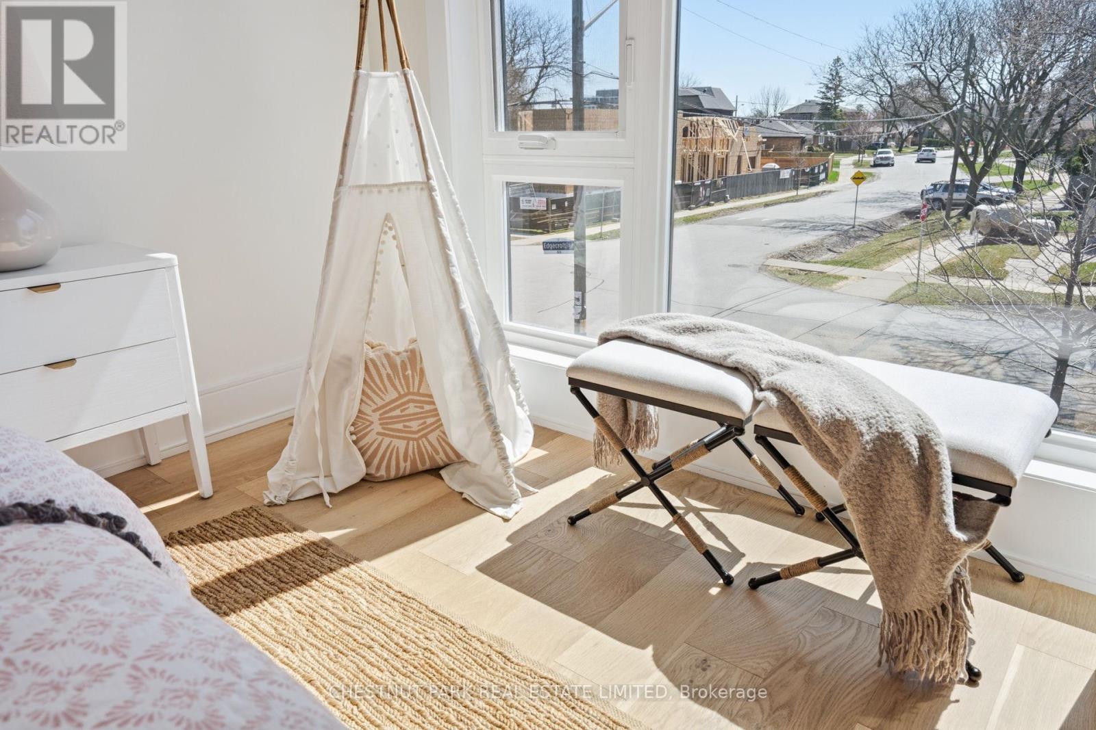 86 Edgecroft Road, Toronto, Ontario  M8Z 2C3 - Photo 40 - W12990396