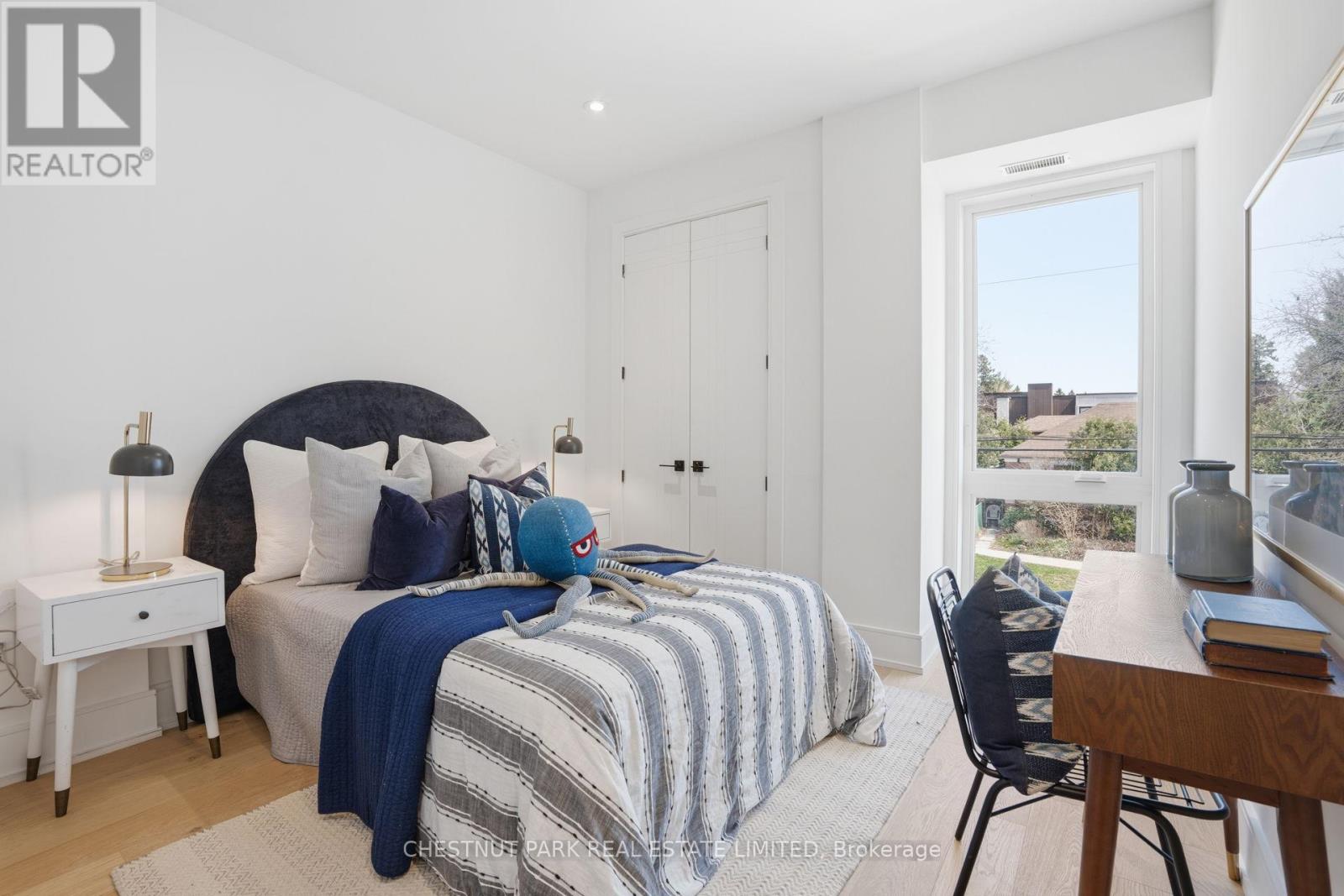 86 Edgecroft Road, Toronto, Ontario  M8Z 2C3 - Photo 41 - W12990396