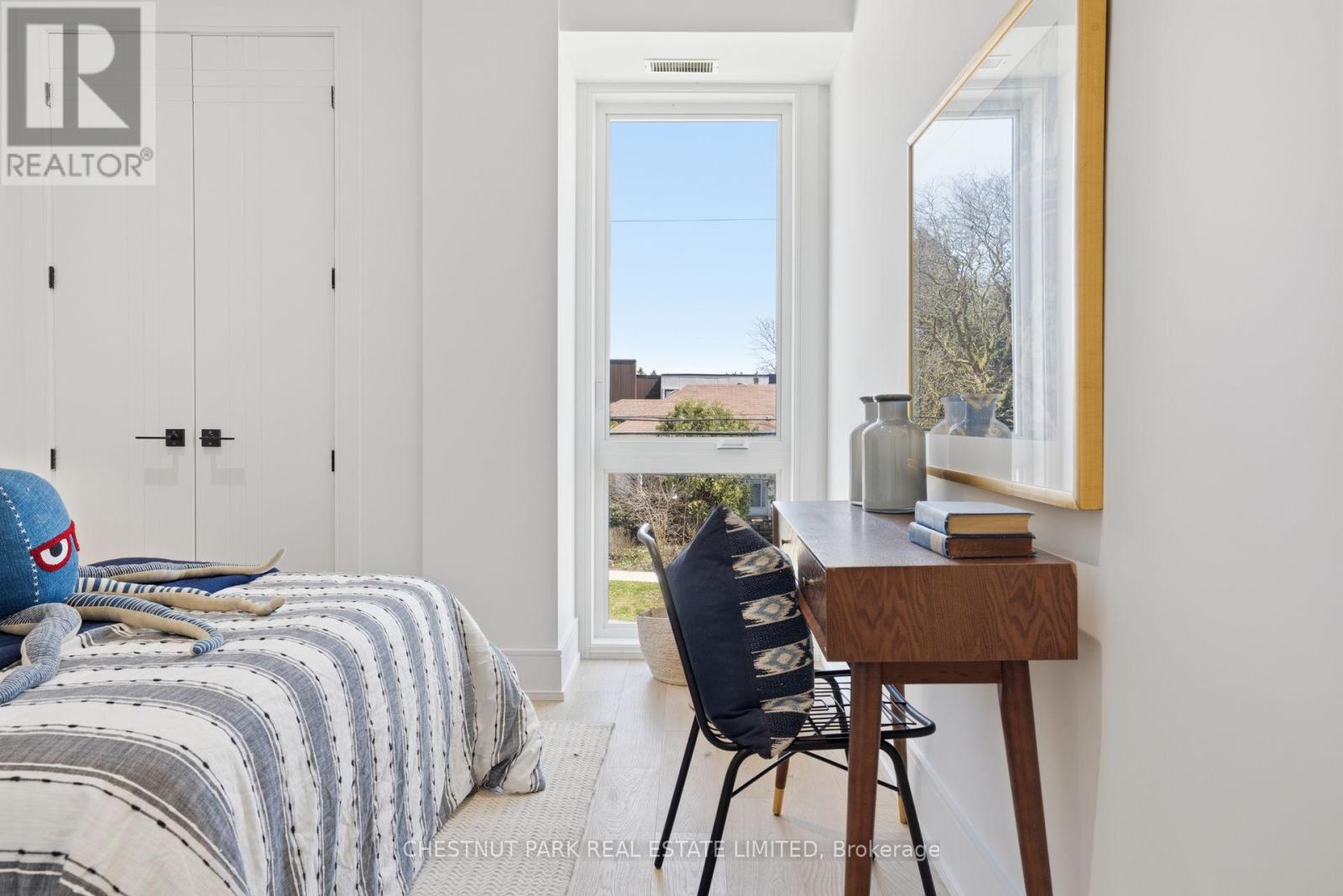 86 Edgecroft Road, Toronto, Ontario  M8Z 2C3 - Photo 43 - W12990396