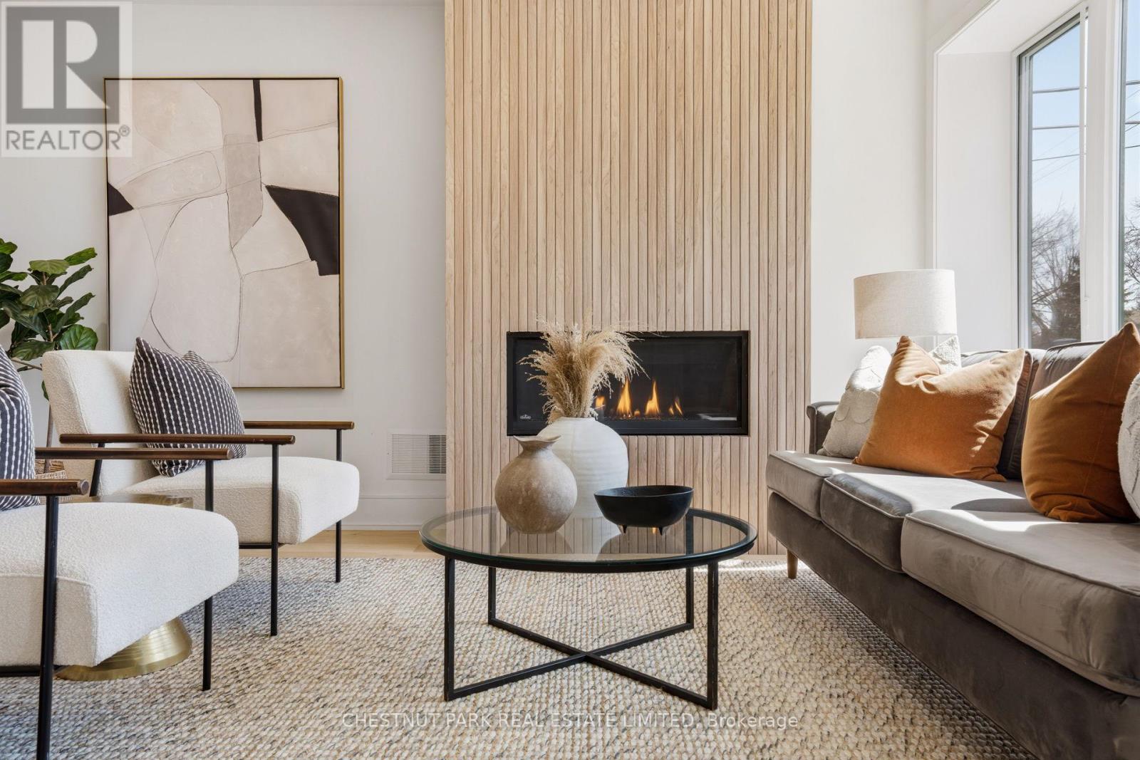 86 Edgecroft Road, Toronto, Ontario  M8Z 2C3 - Photo 5 - W12990396