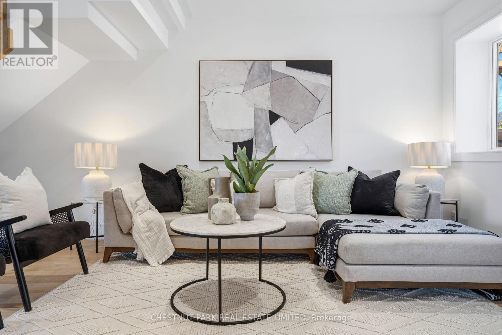 86 Edgecroft Road, Toronto, Ontario  M8Z 2C3 - Photo 8 - W12990396