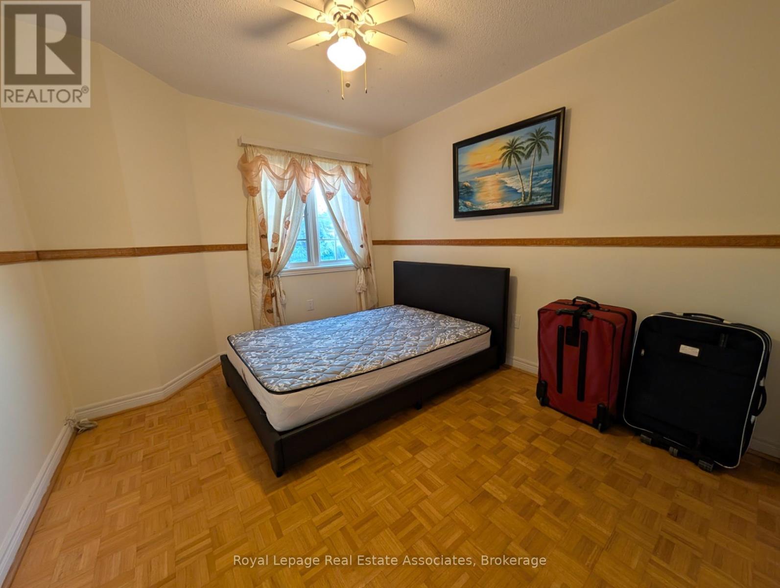 122 Pressed Brick Drive, Brampton, Ontario  L6V 4K4 - Photo 13 - W12990398