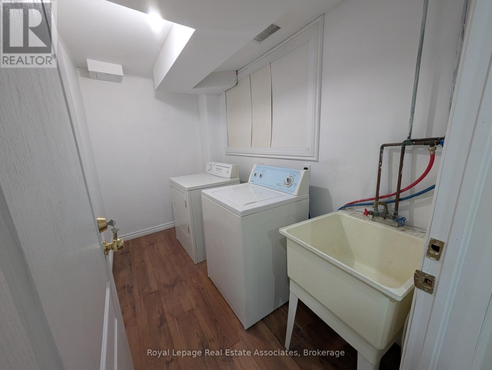 122 Pressed Brick Drive, Brampton, Ontario  L6V 4K4 - Photo 17 - W12990398