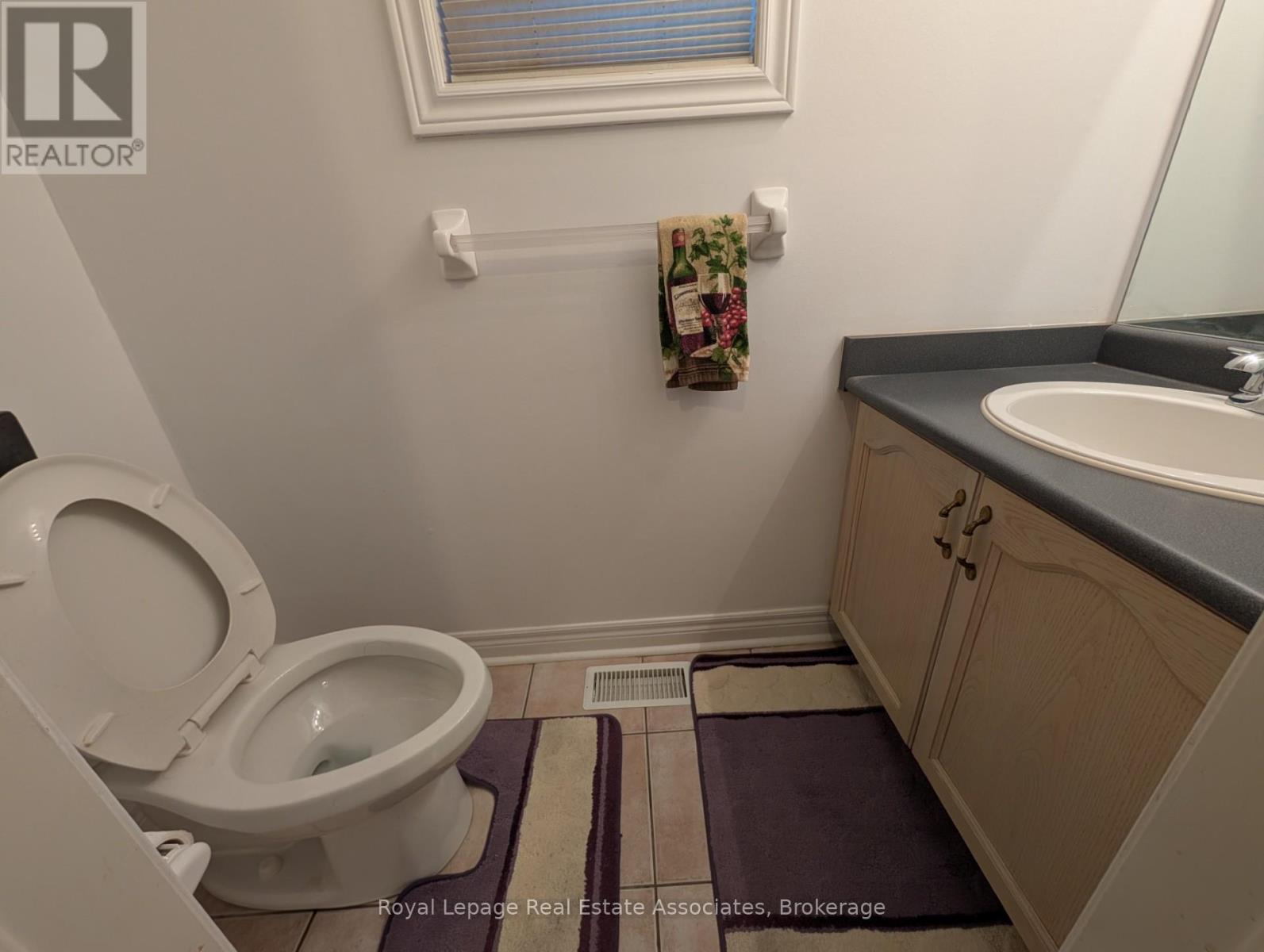 122 Pressed Brick Drive, Brampton, Ontario  L6V 4K4 - Photo 4 - W12990398